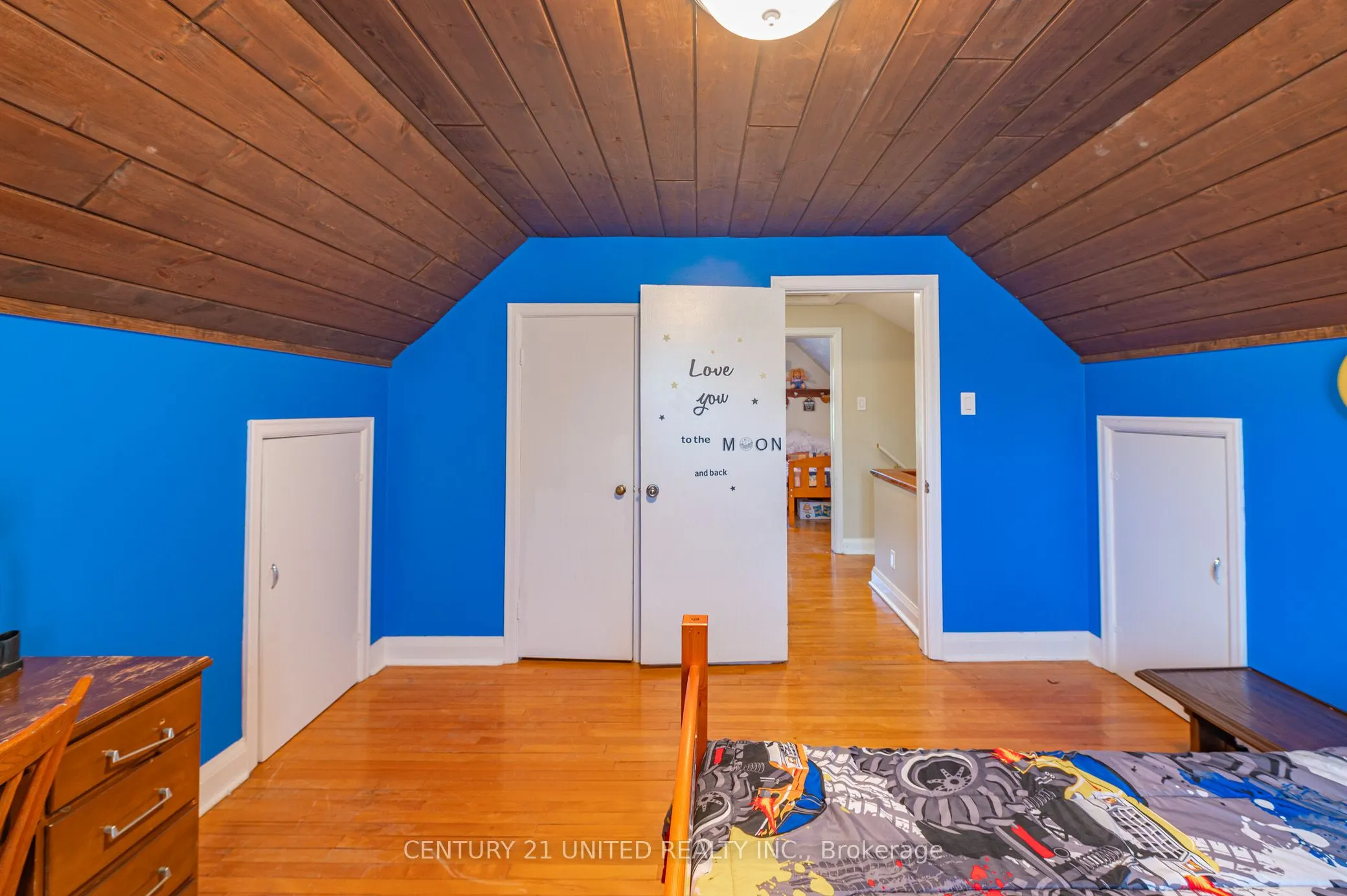 498 Howden Street