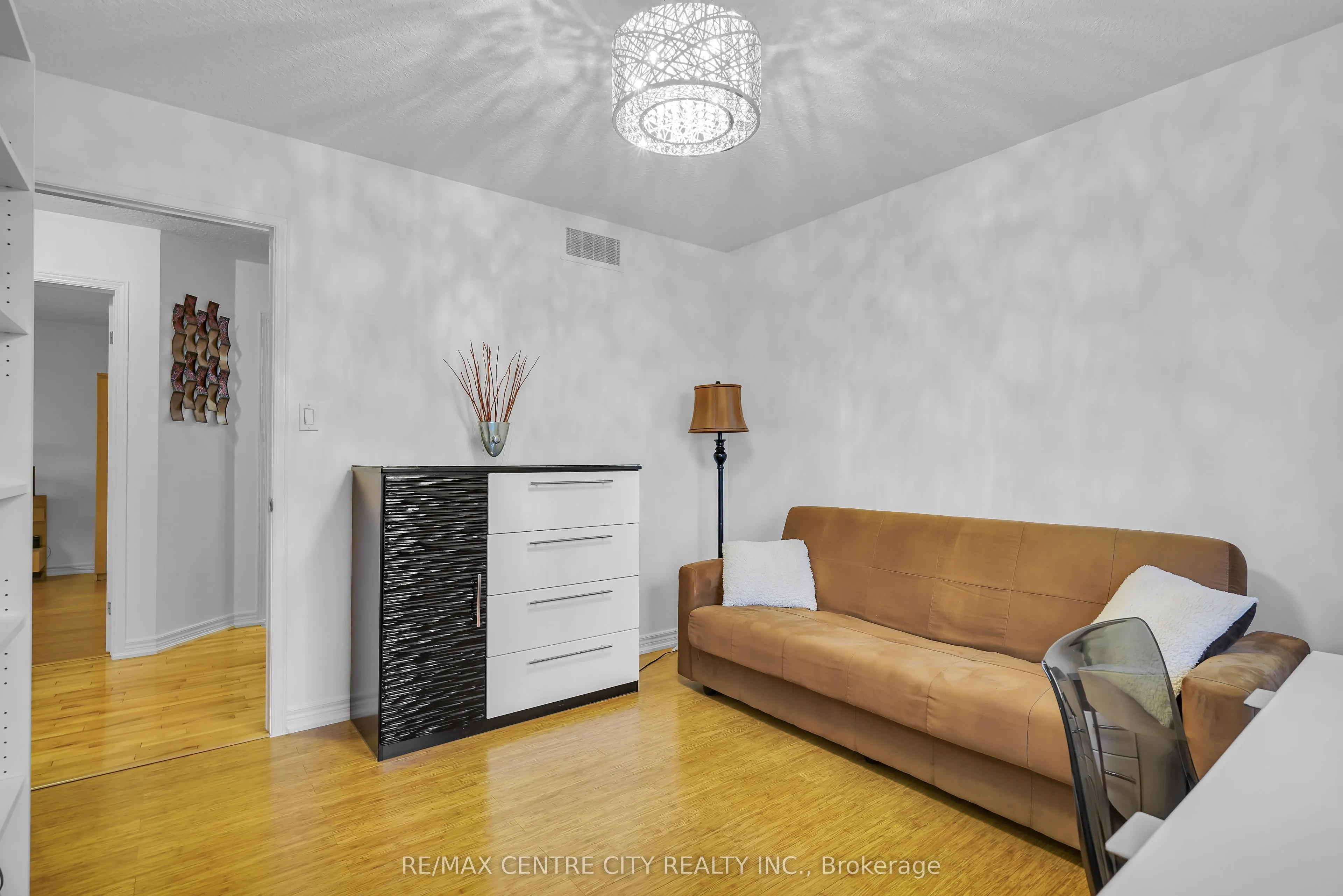493 Cardigan Place