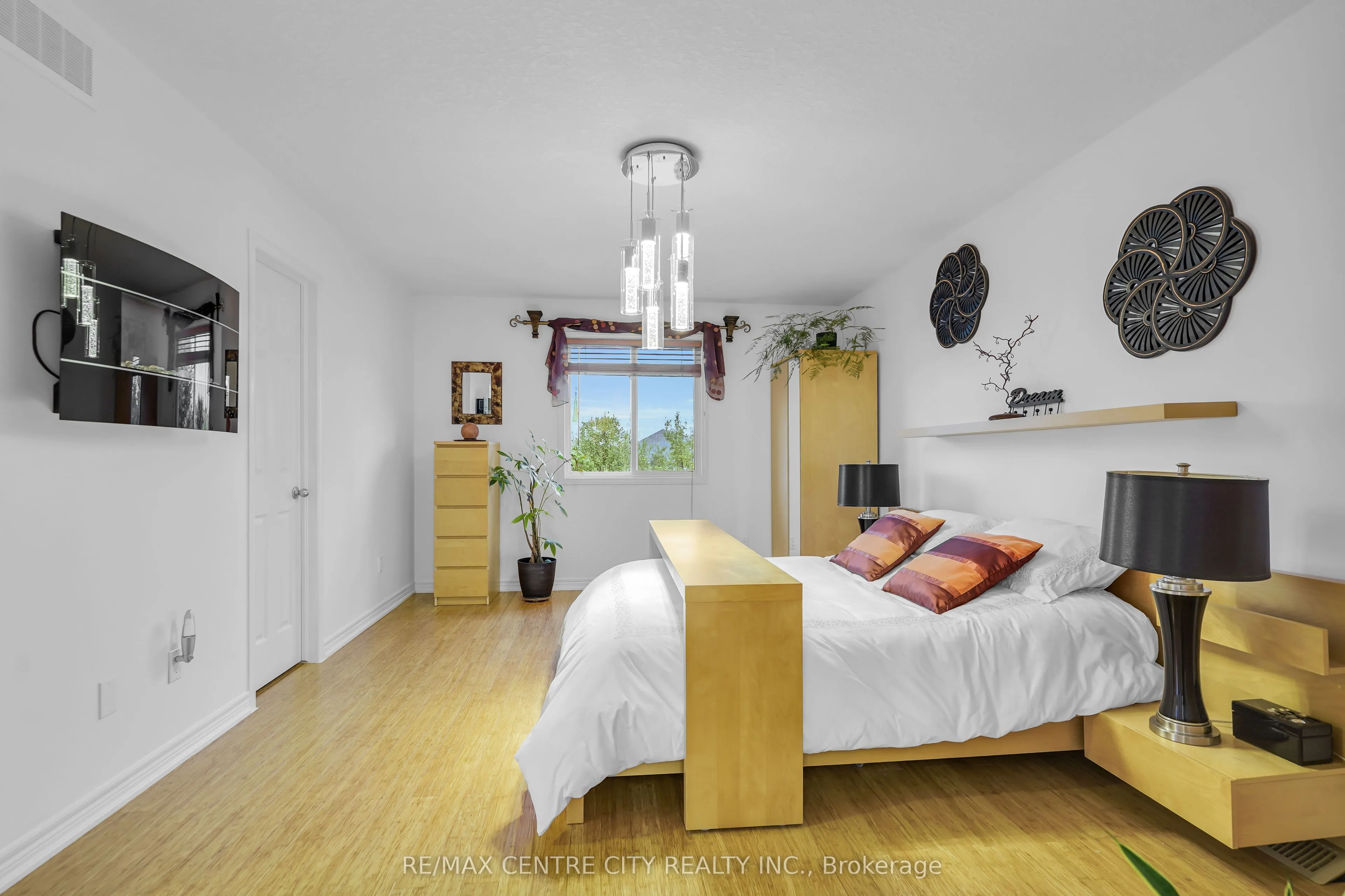 493 Cardigan Place