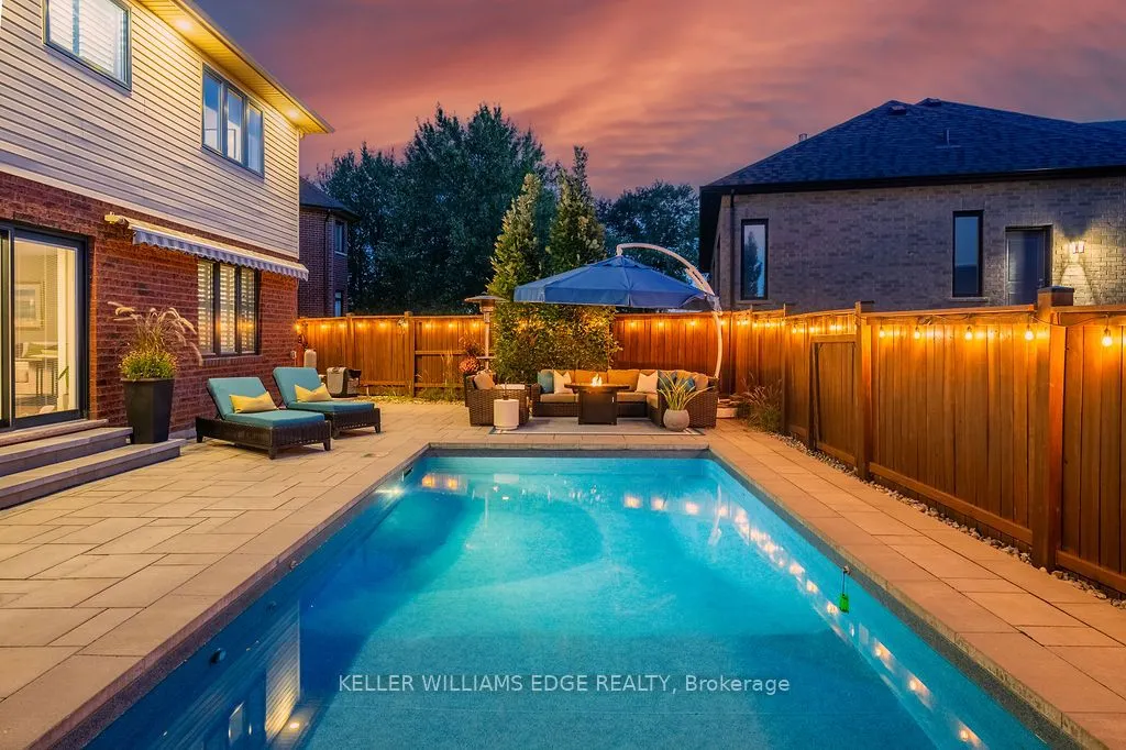 16 Edgecroft Crescent