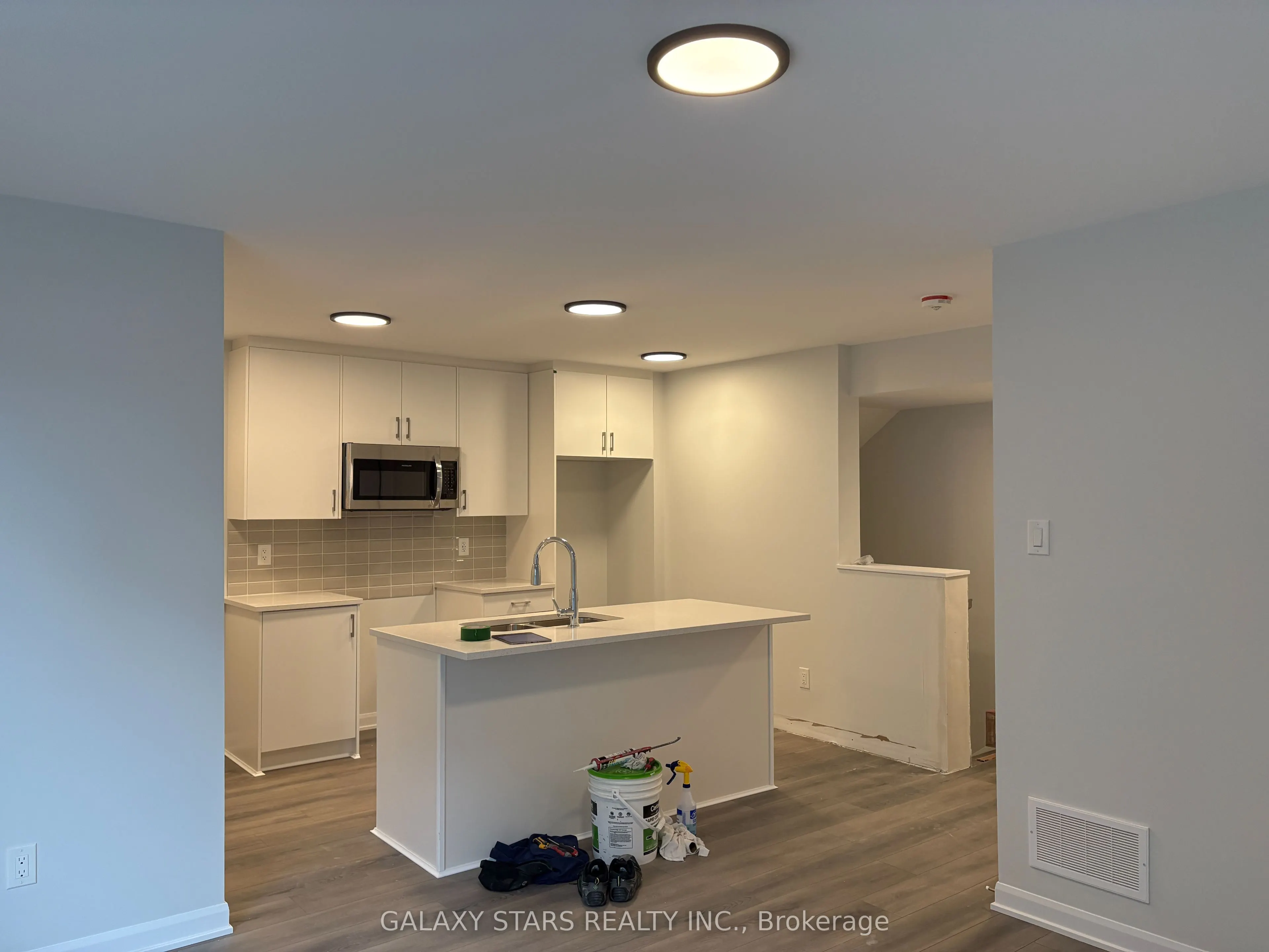 801 Glenroy Gilbert Drive, #8
