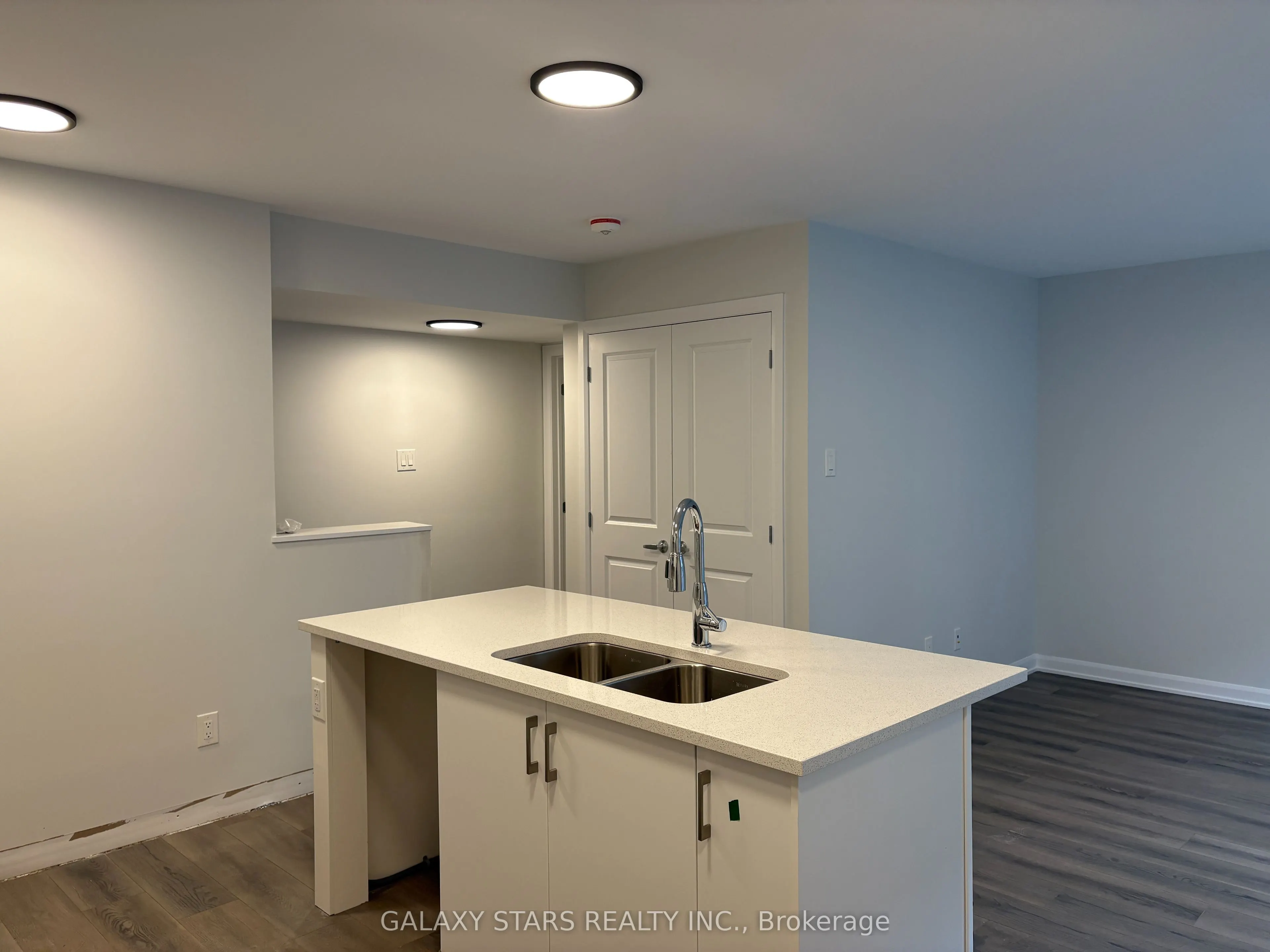 801 Glenroy Gilbert Drive, #8