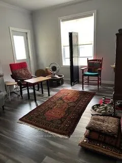 7 Durham Street E