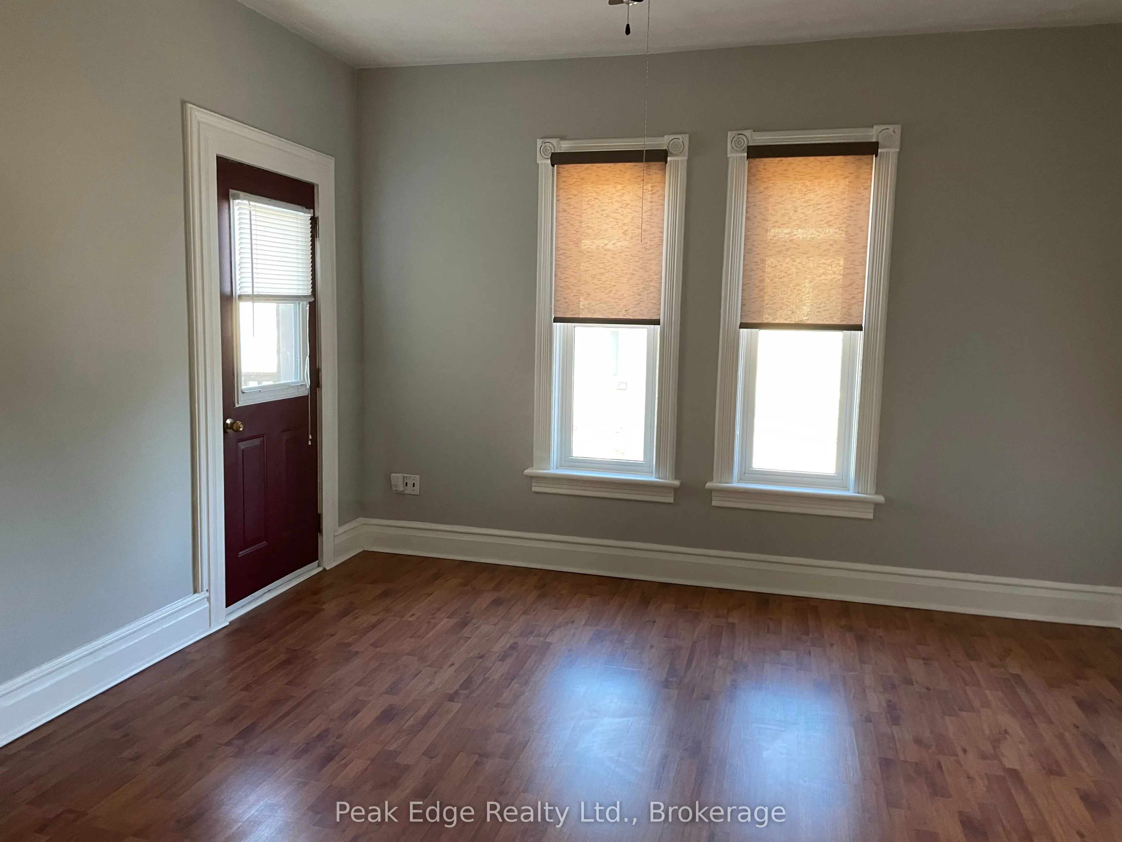 7 Durham Street E