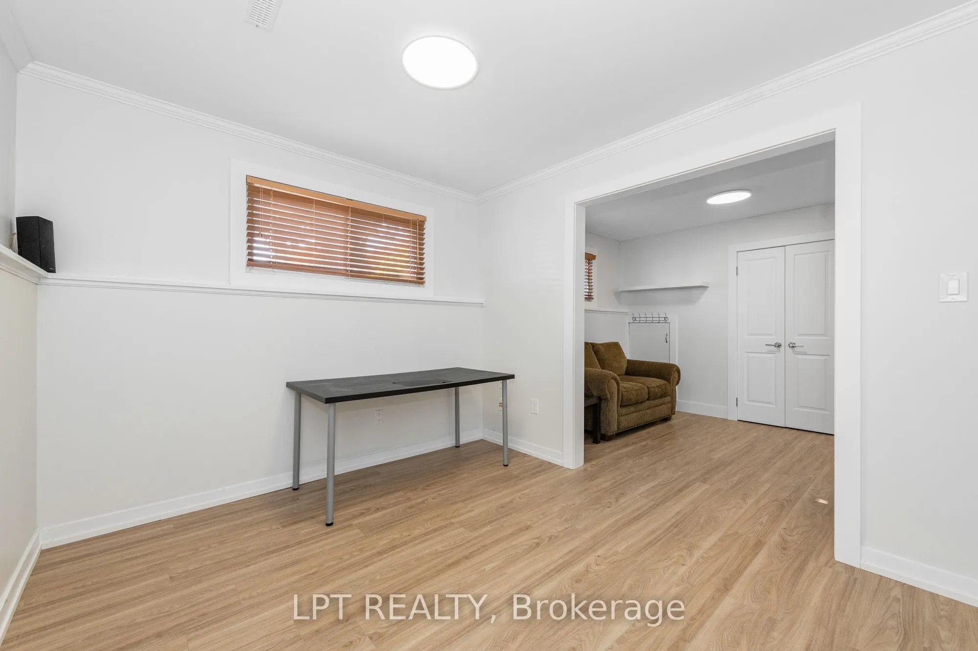 859 Griffith Way