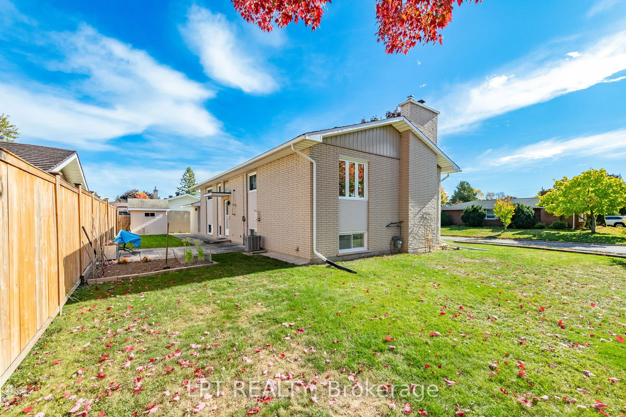 859 Griffith Way
