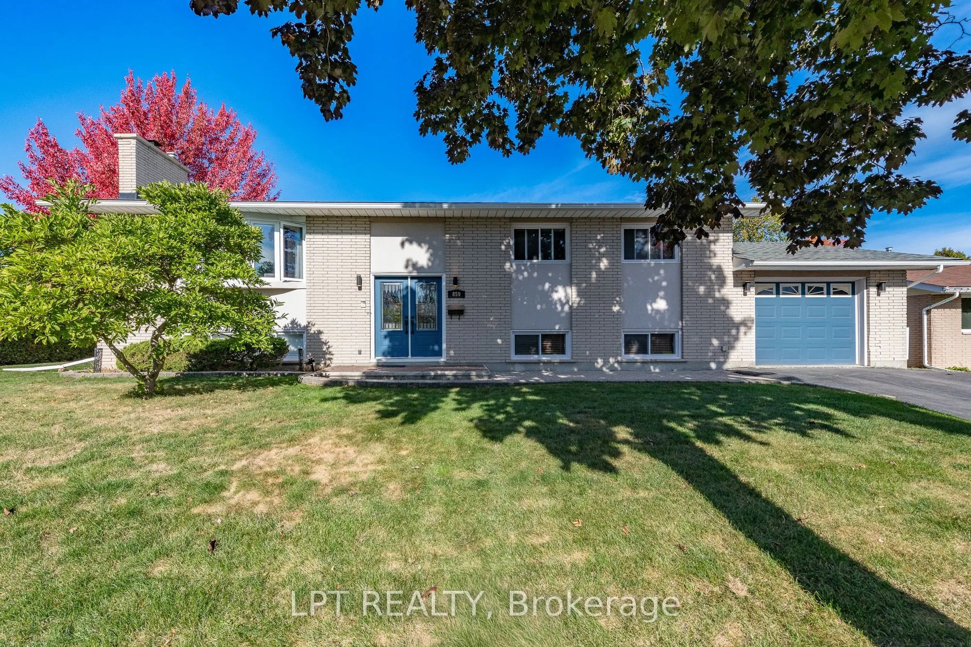 859 Griffith Way