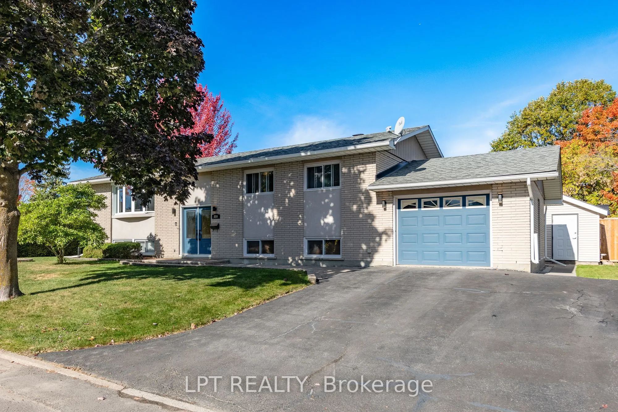 859 Griffith Way