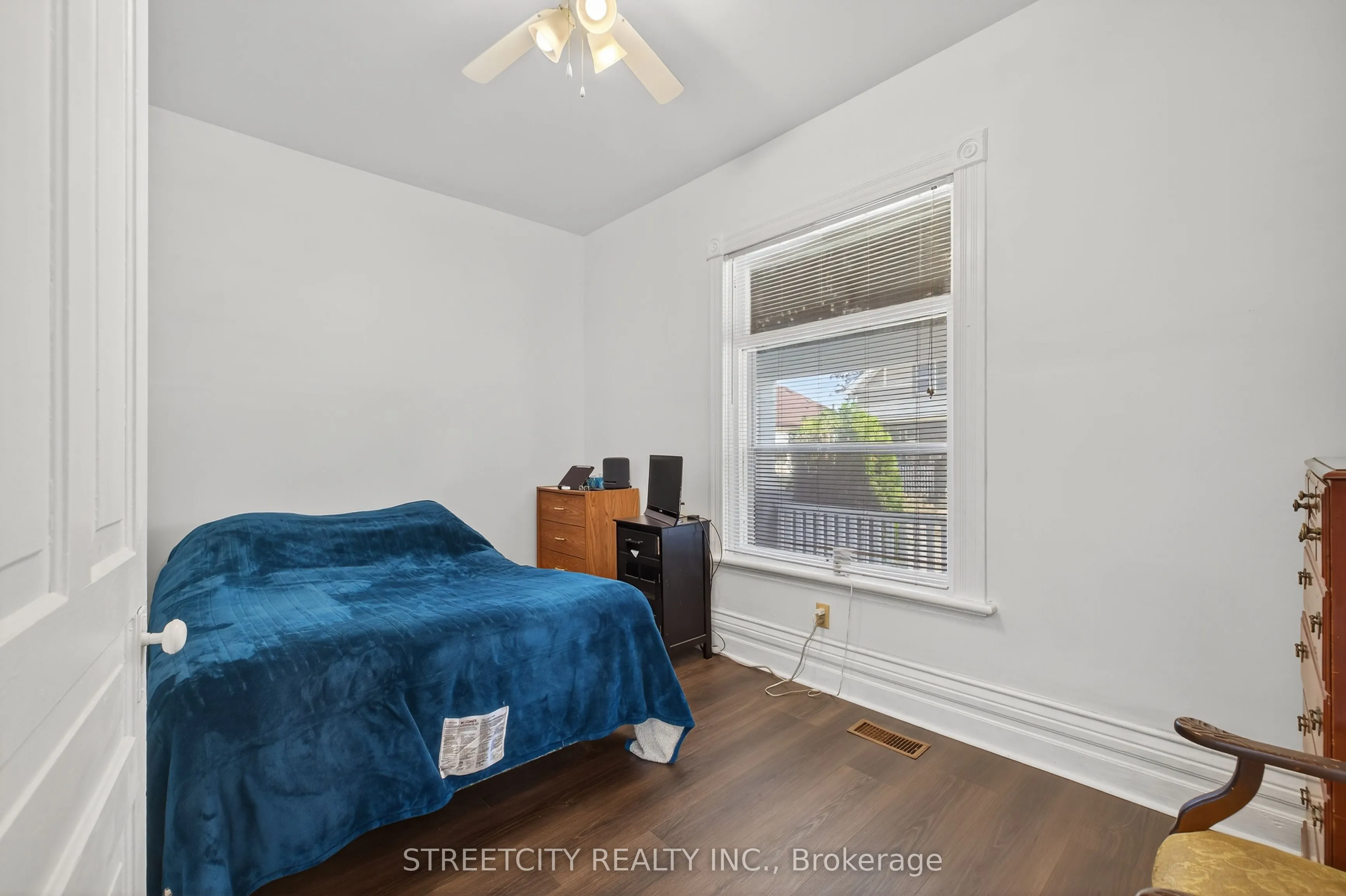 55 Hydro Street S