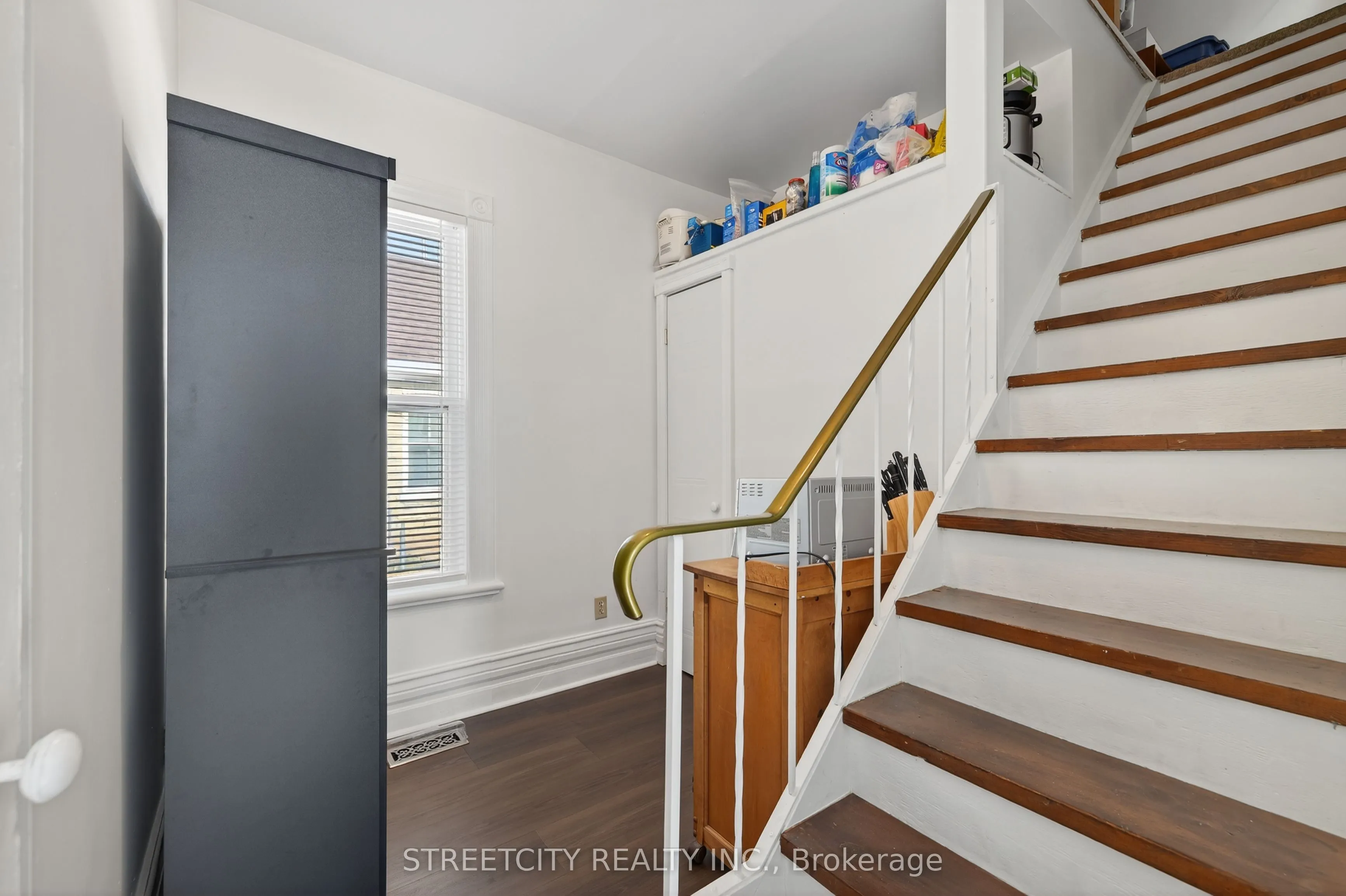 55 Hydro Street S