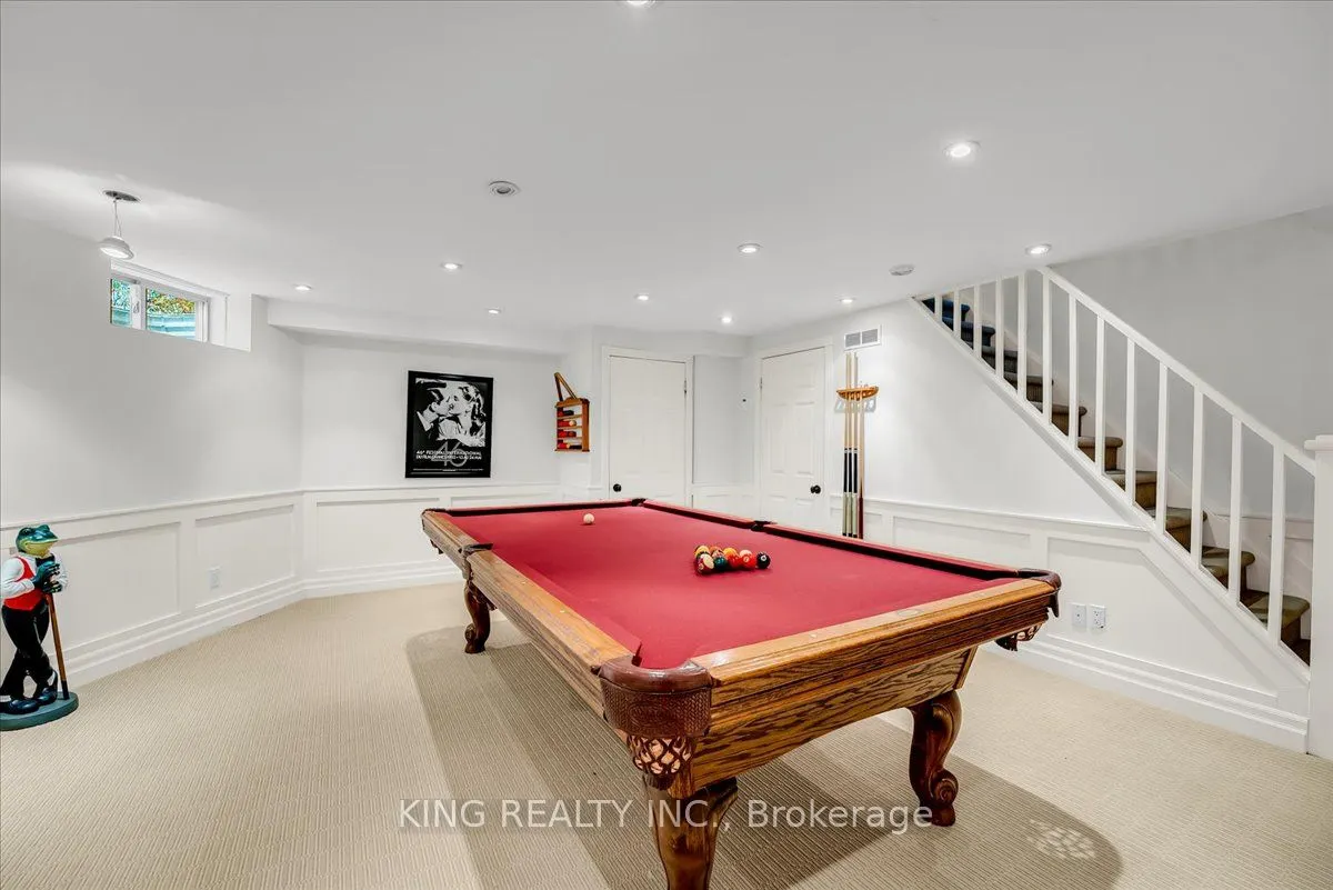 16 Meander Close