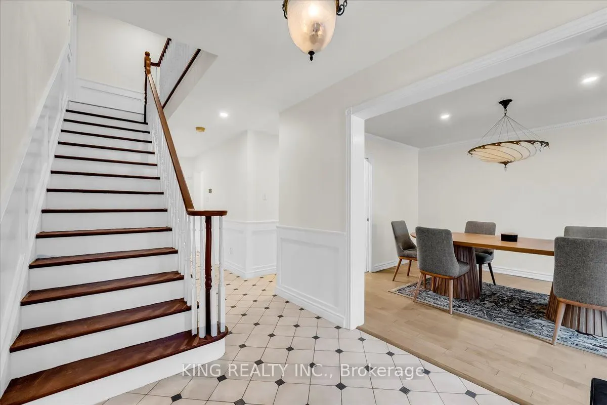 16 Meander Close