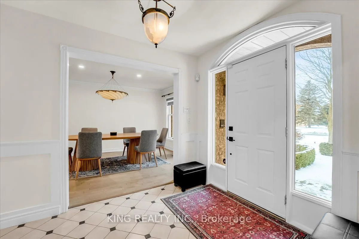 16 Meander Close