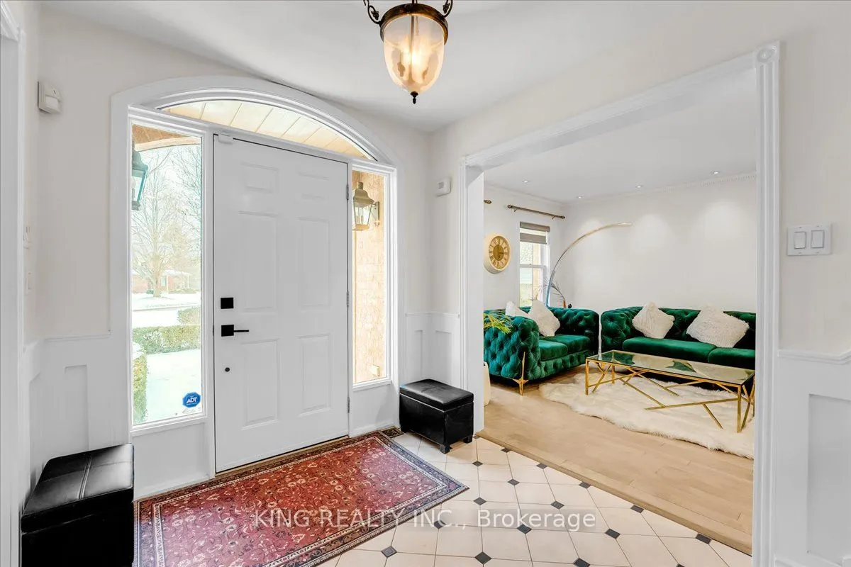 16 Meander Close