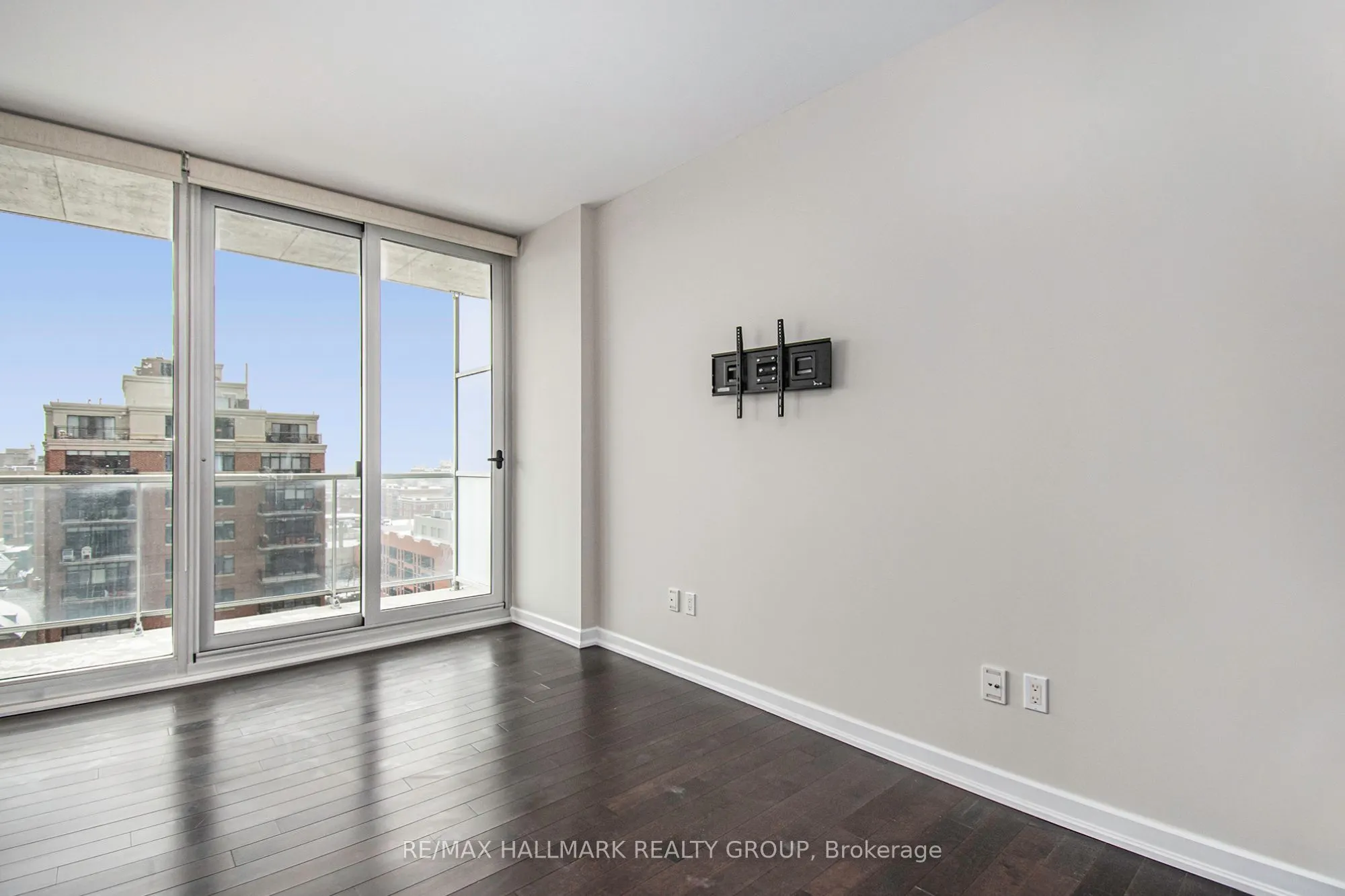 300 Lisgar Street, #1007