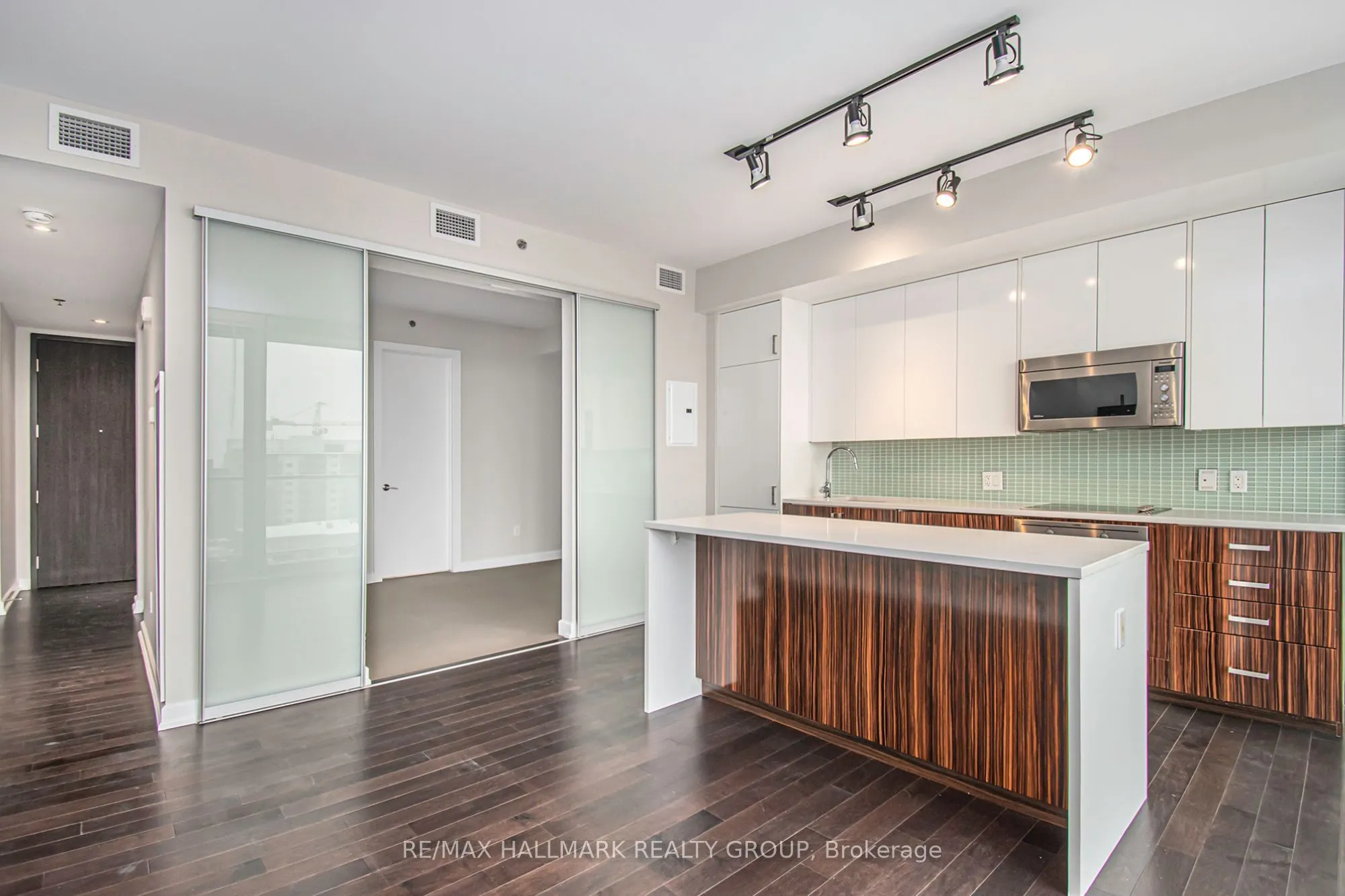 300 Lisgar Street, #1007