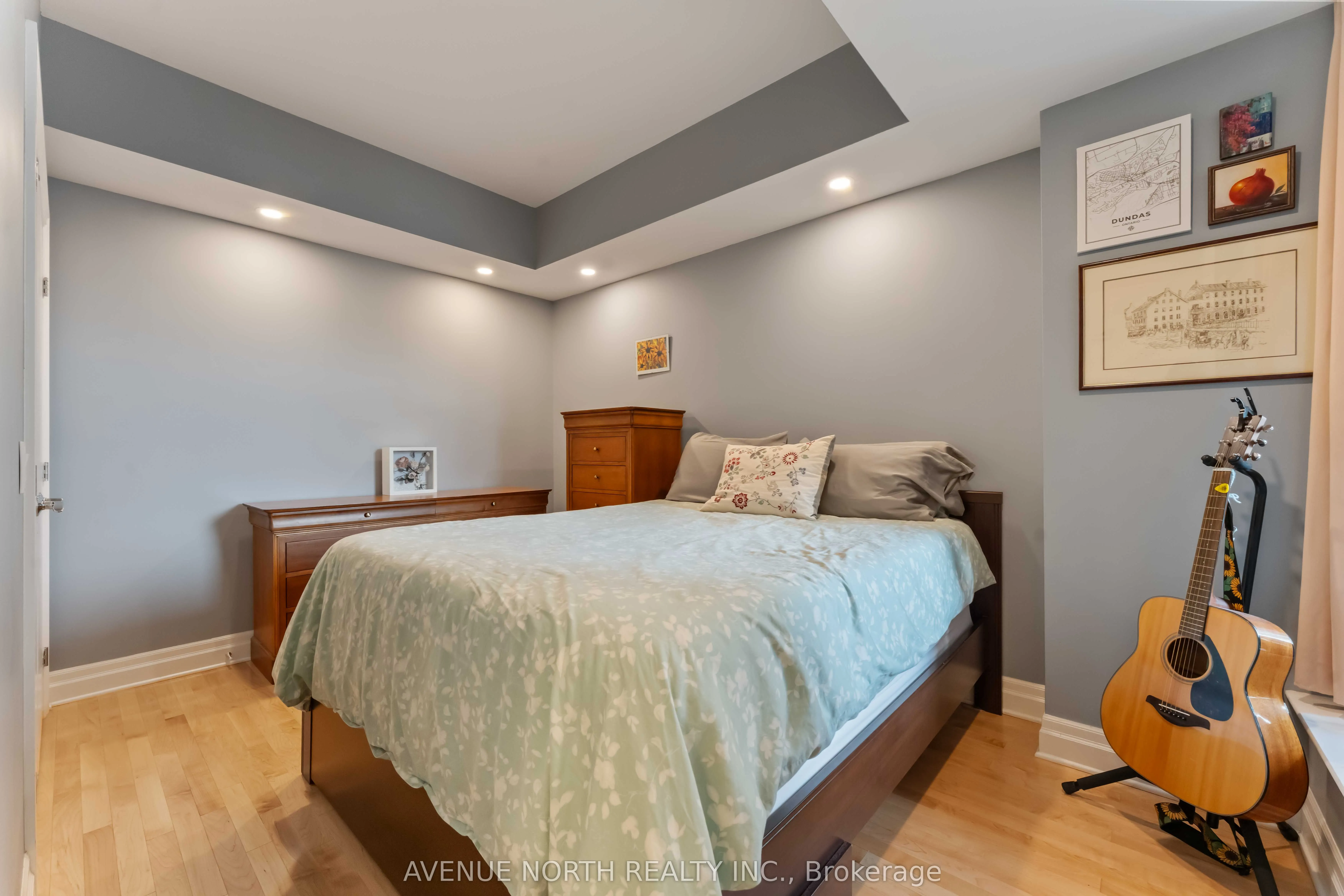 245 Kent Street, #1505