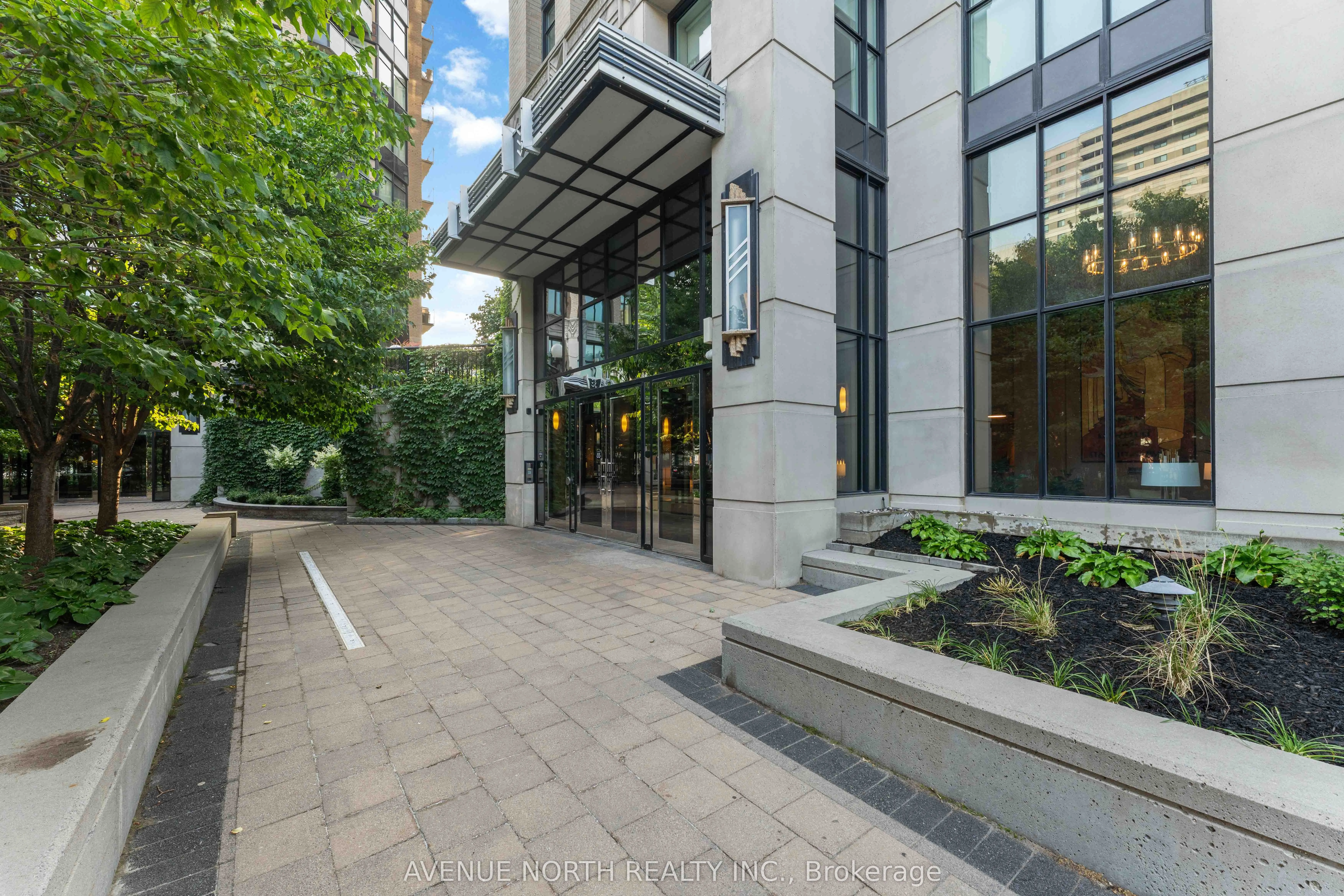 245 Kent Street, #1505