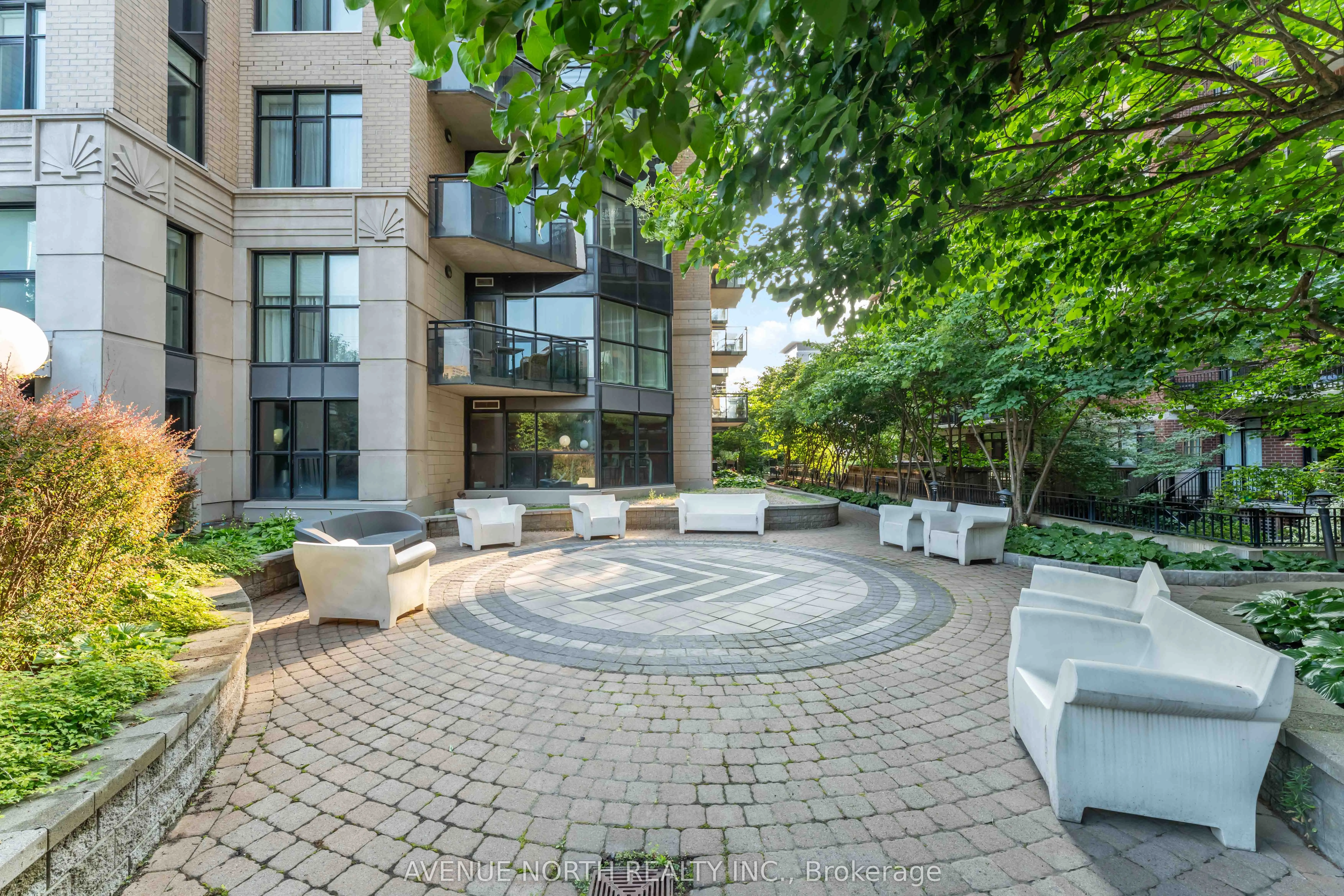 245 Kent Street, #1505