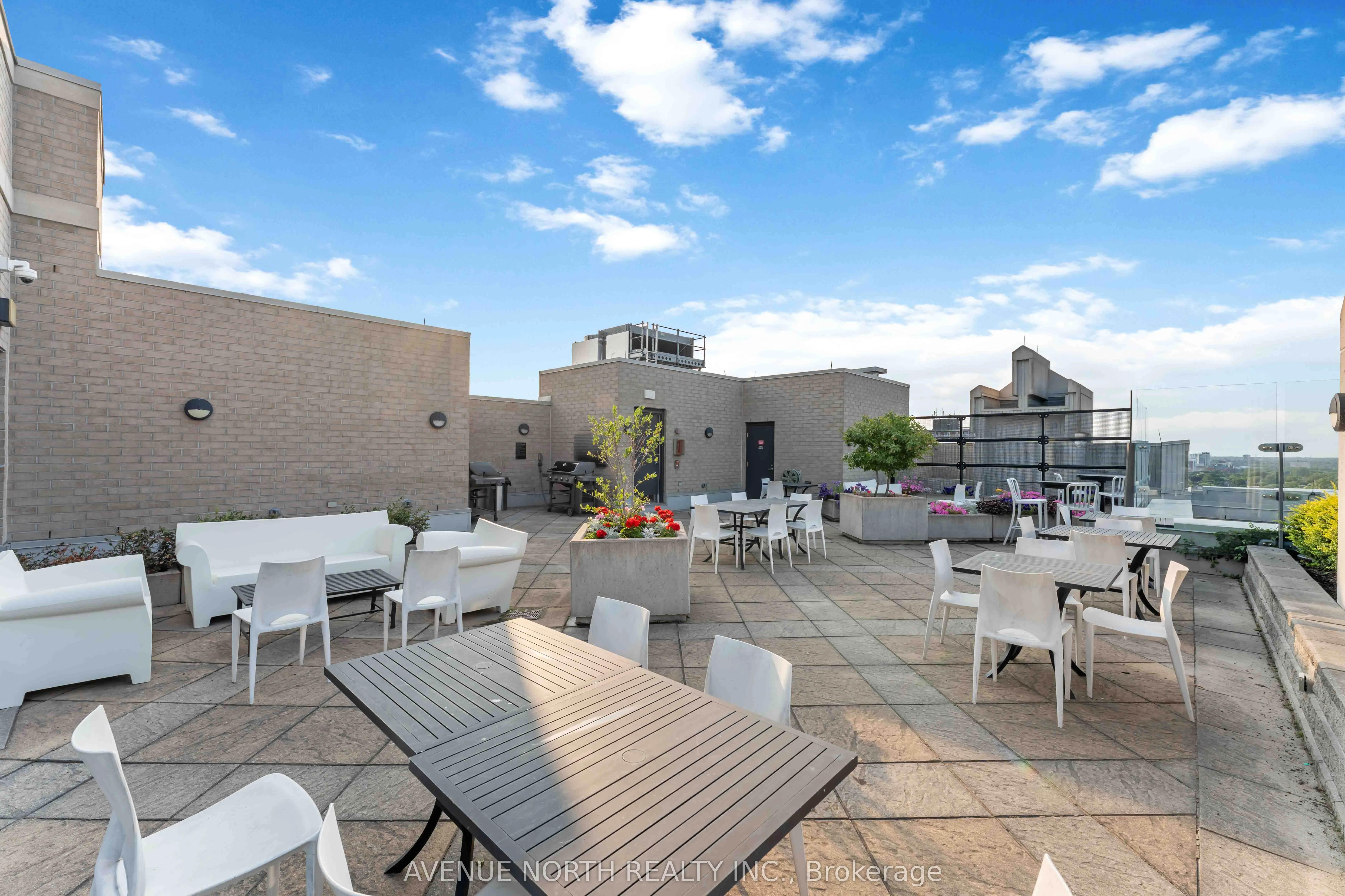 245 Kent Street, #1505