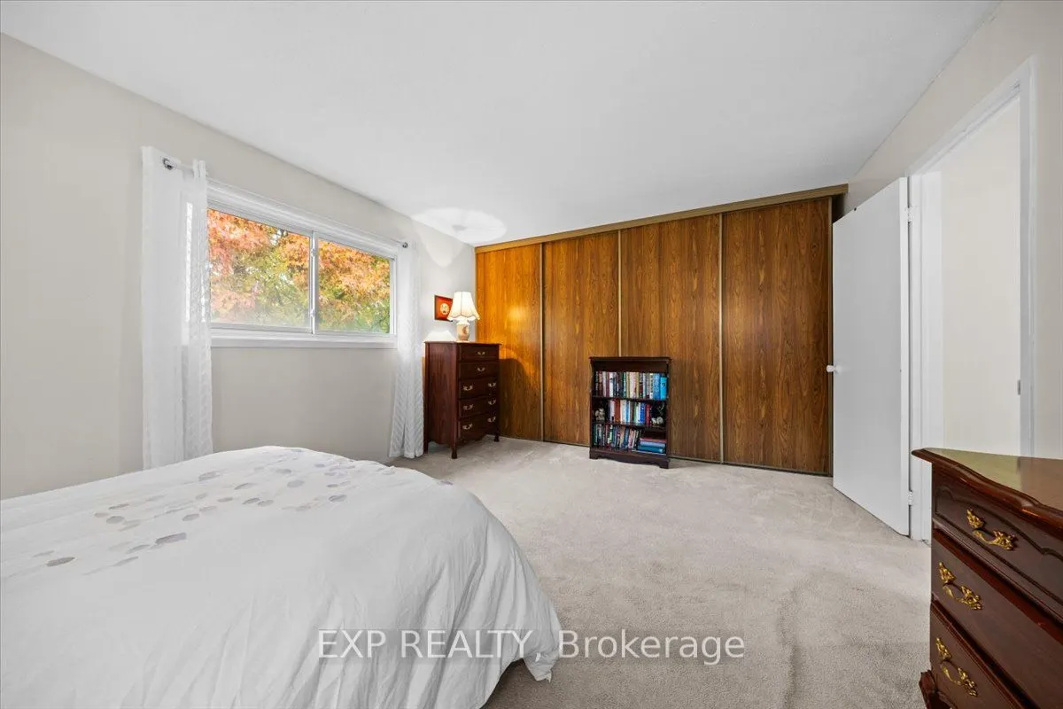 1971 Greenvale Lane