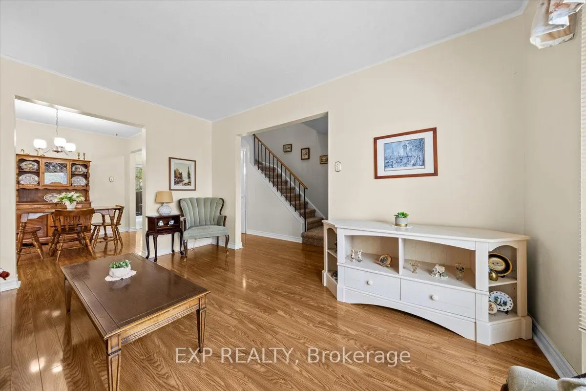 1971 Greenvale Lane