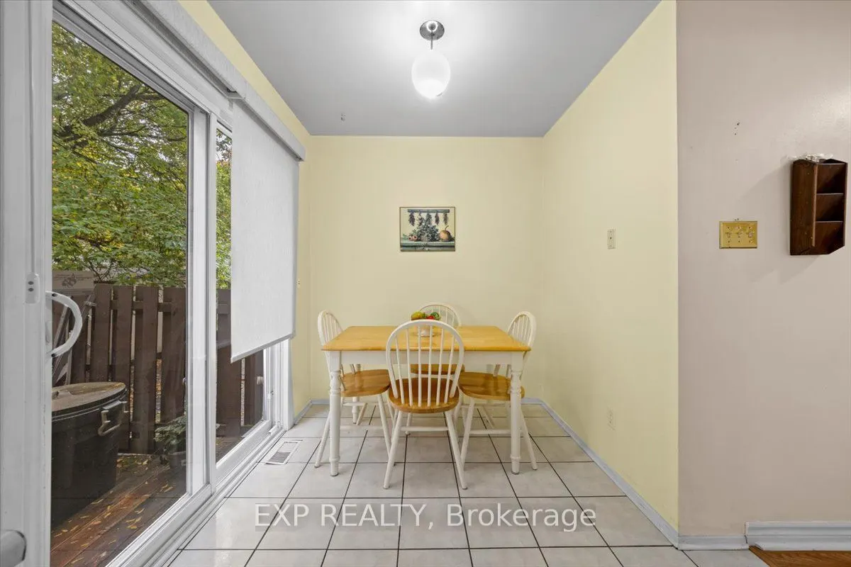 1971 Greenvale Lane