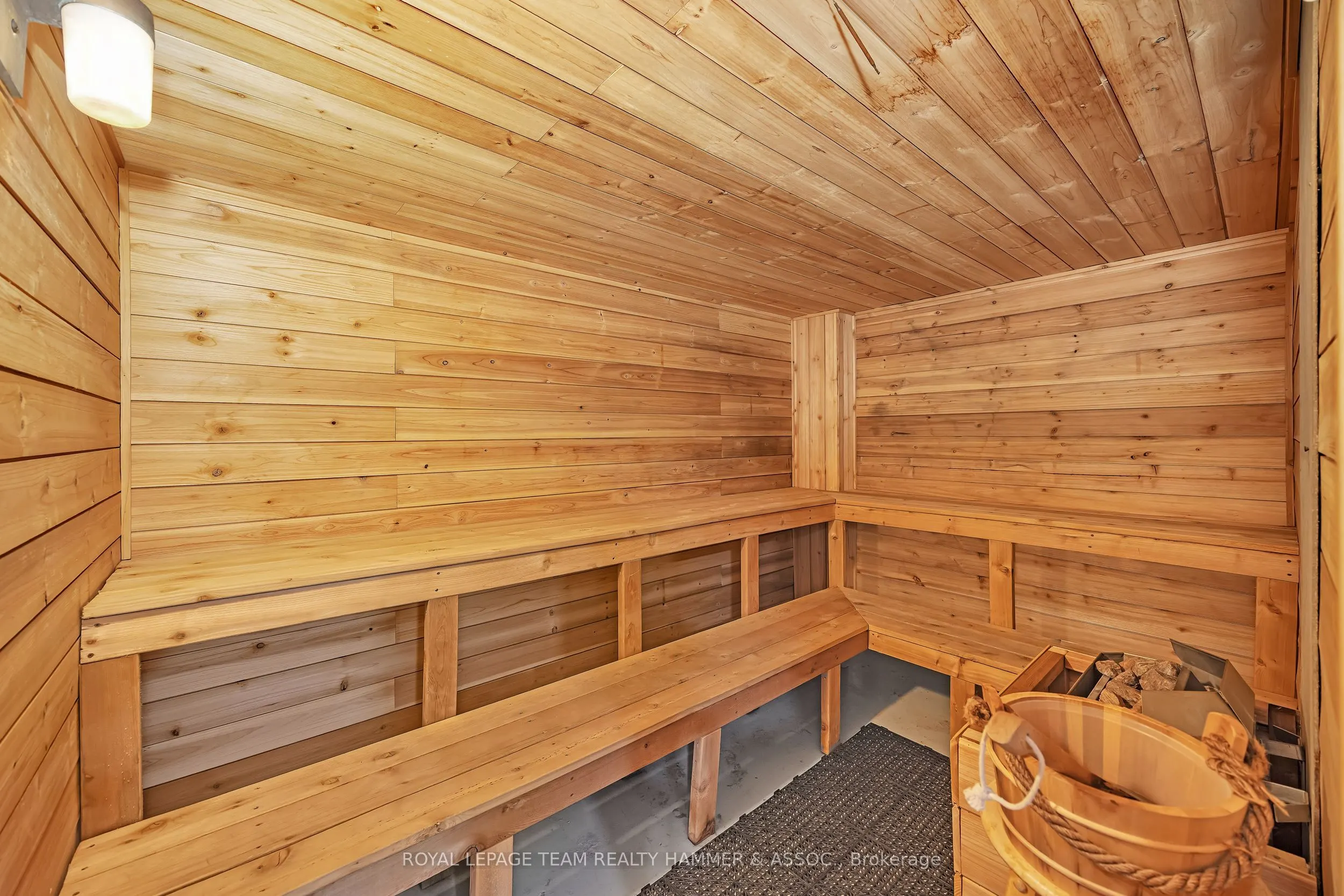 415 Greenview Avenue, #106