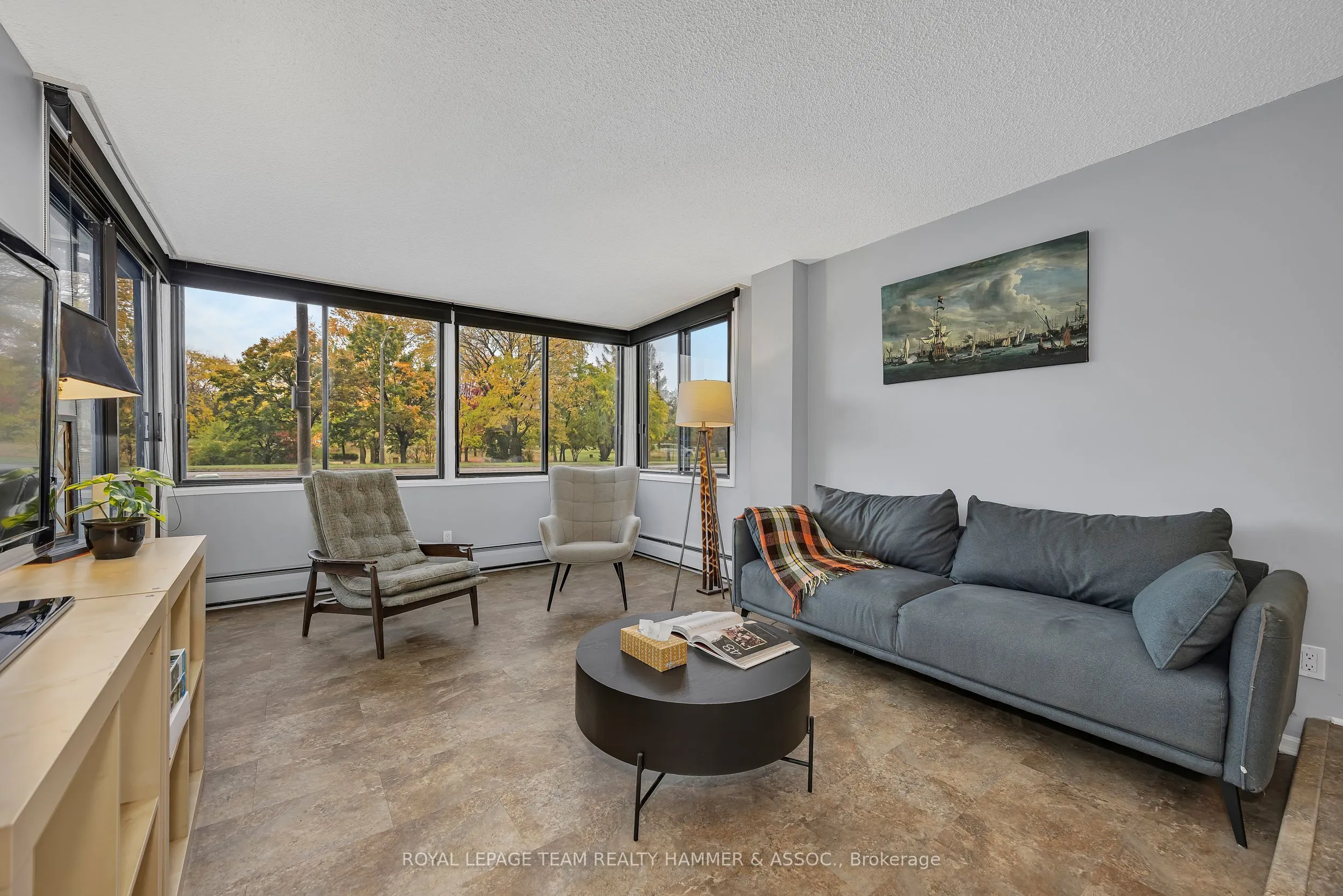 415 Greenview Avenue, #106