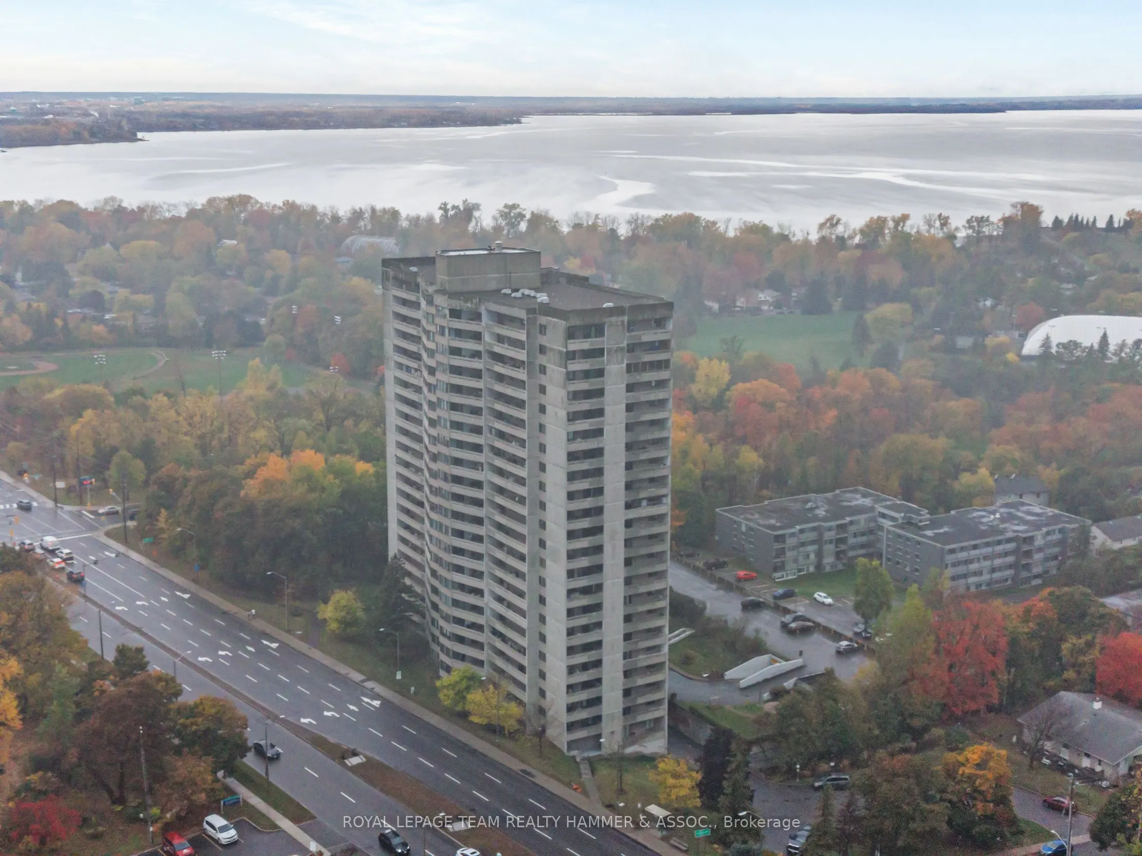 415 Greenview Avenue, #106