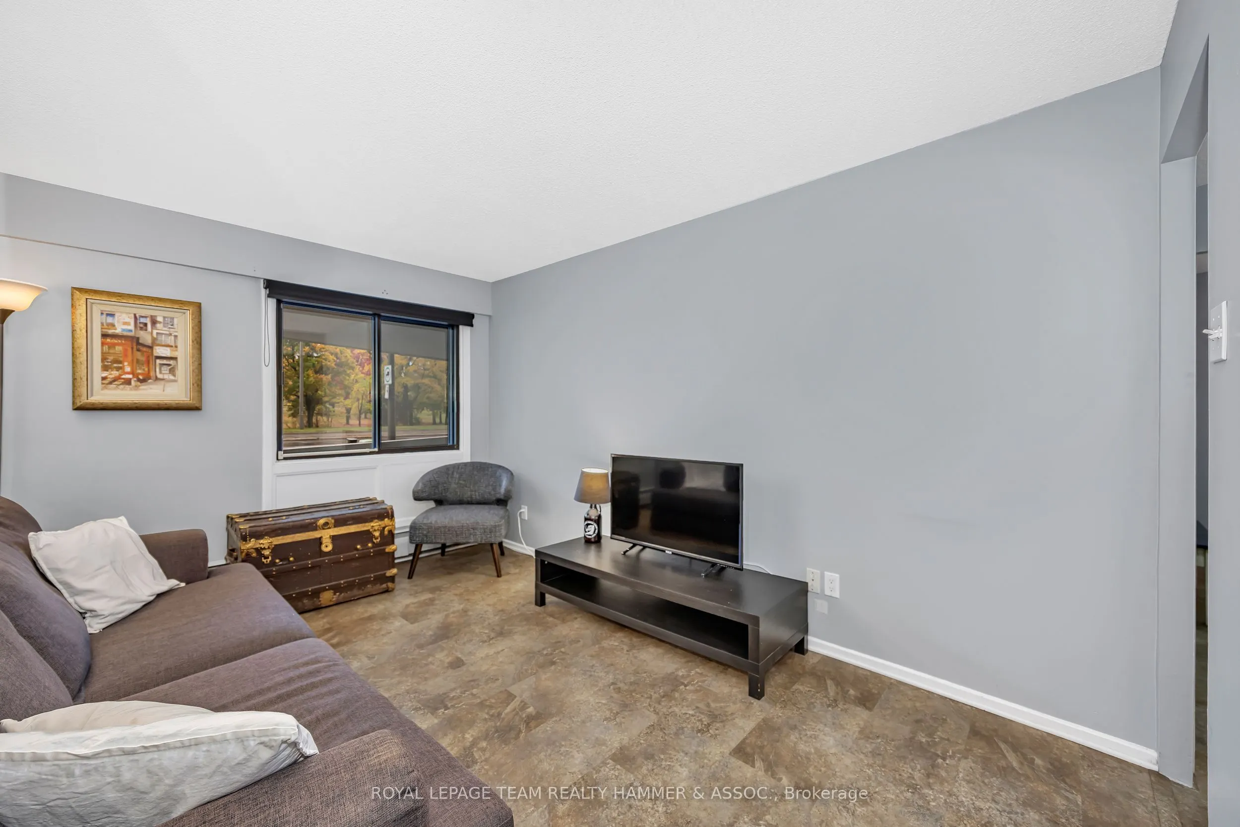 415 Greenview Avenue, #106