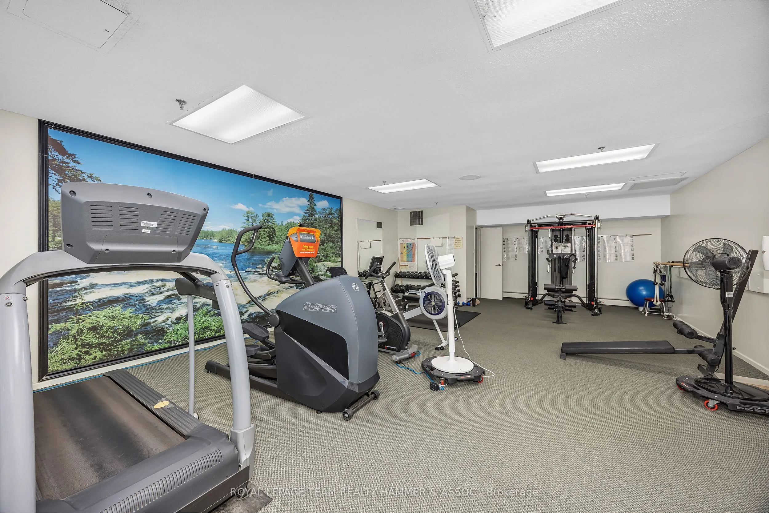 415 Greenview Avenue, #106