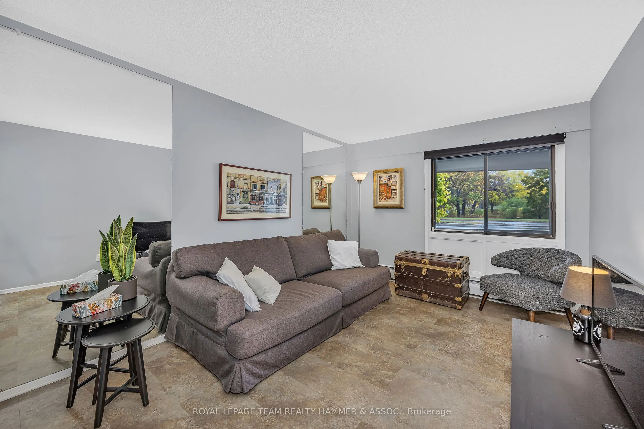 415 Greenview Avenue, #106
