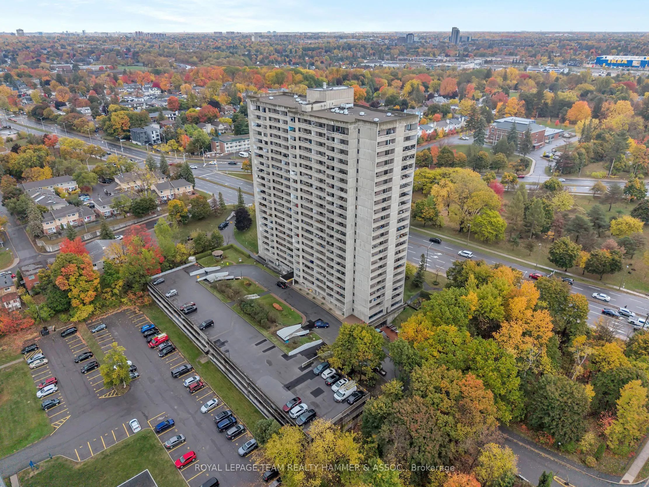 415 Greenview Avenue, #106