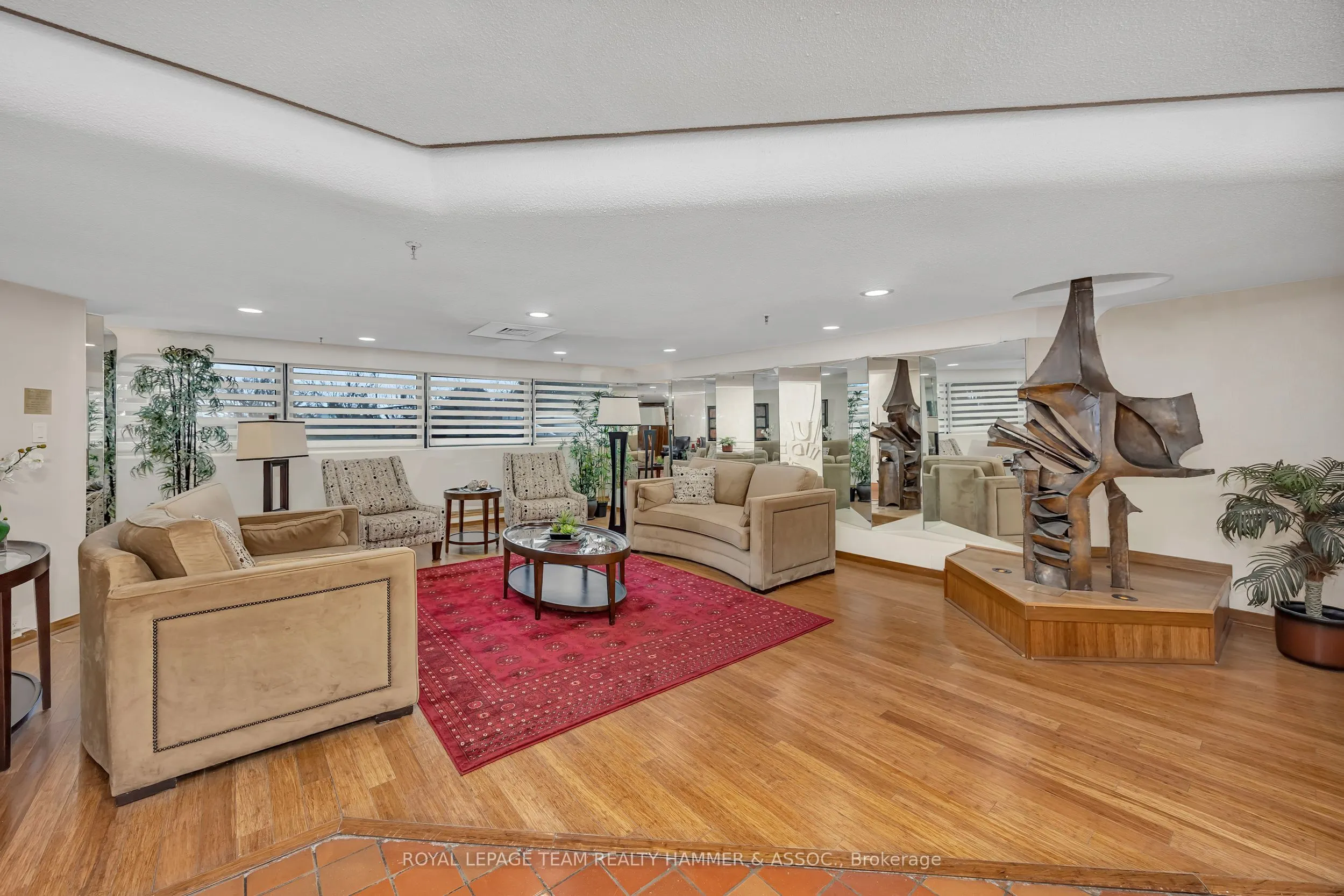 415 Greenview Avenue, #106