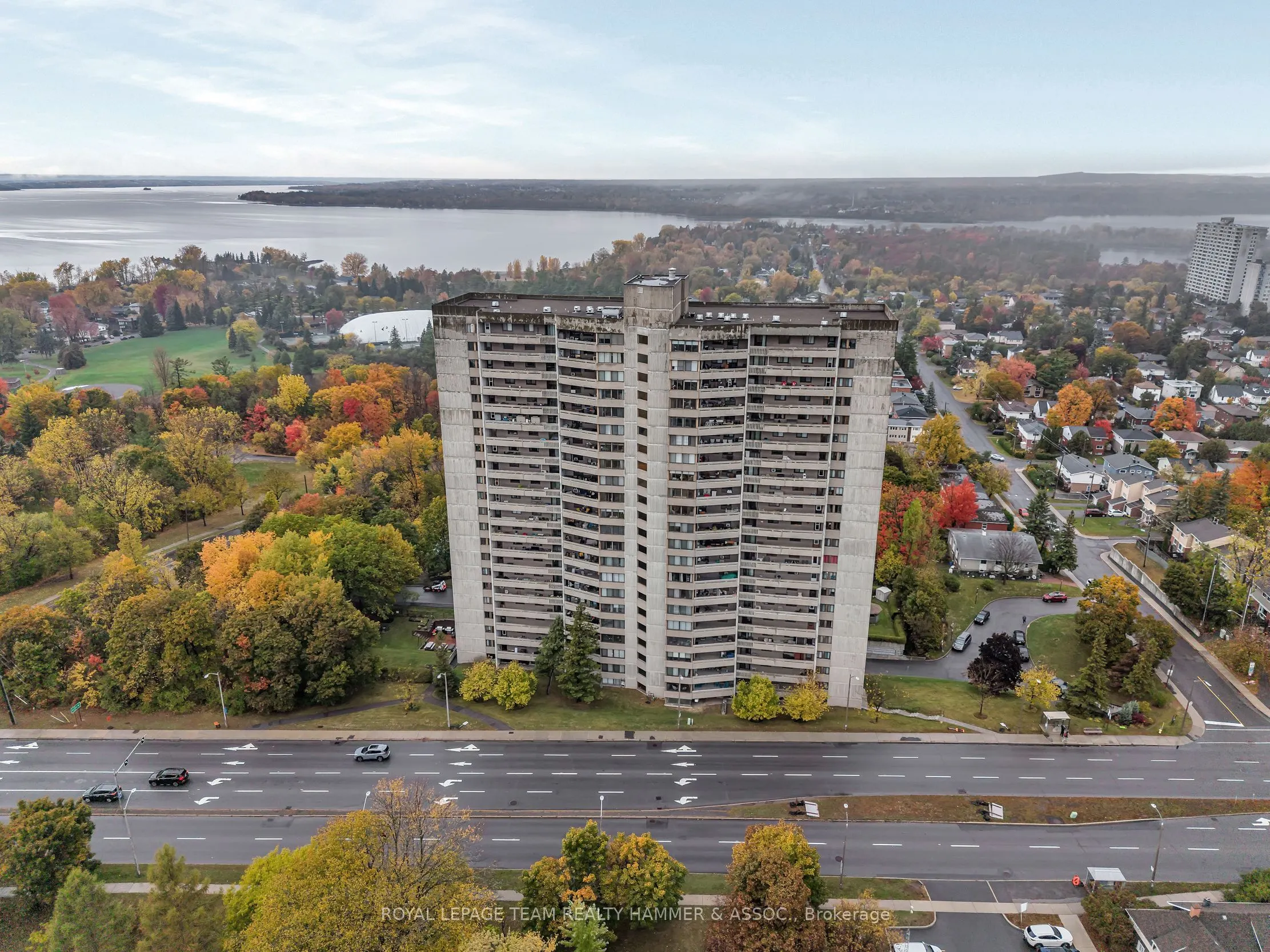 415 Greenview Avenue, #106