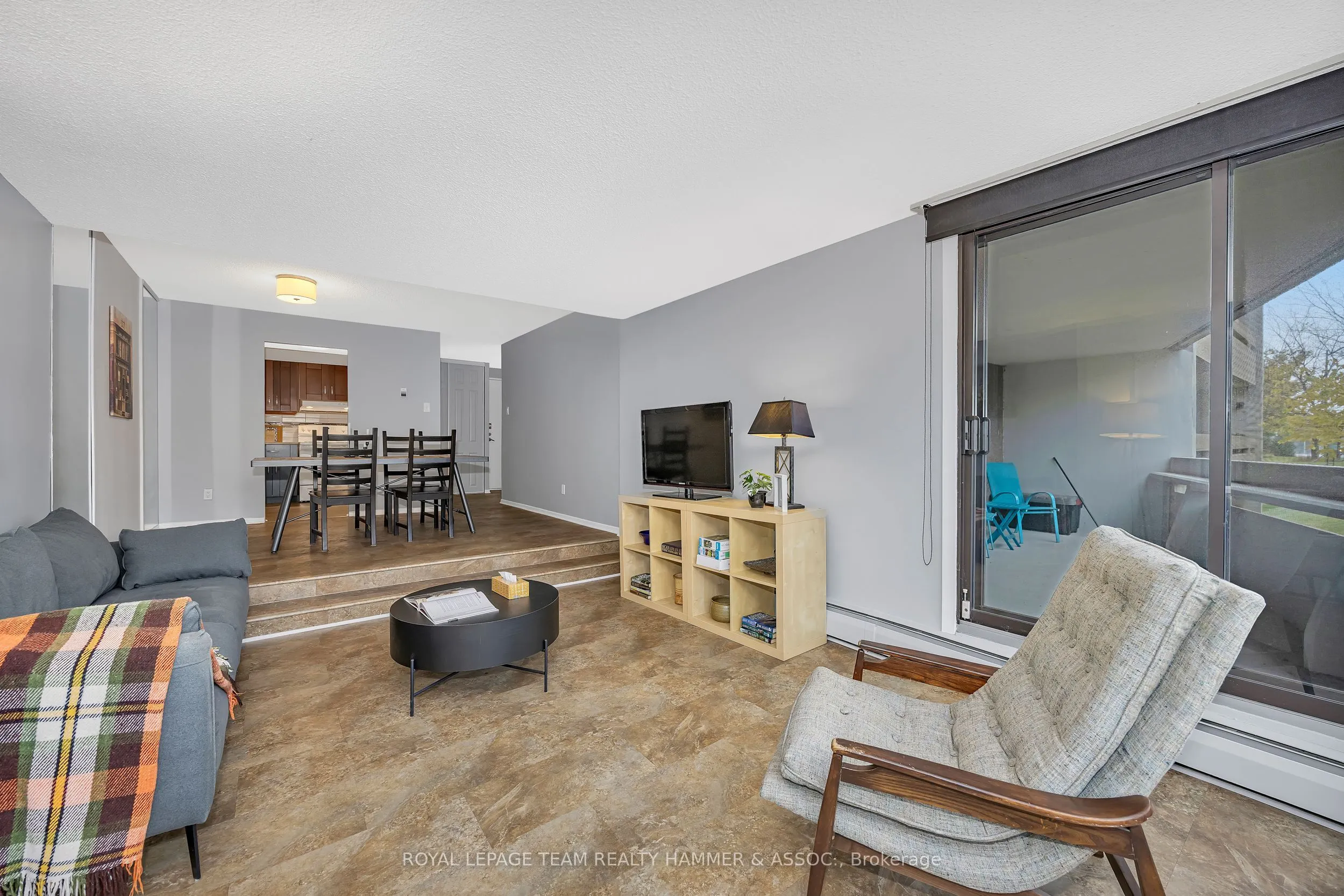 415 Greenview Avenue, #106