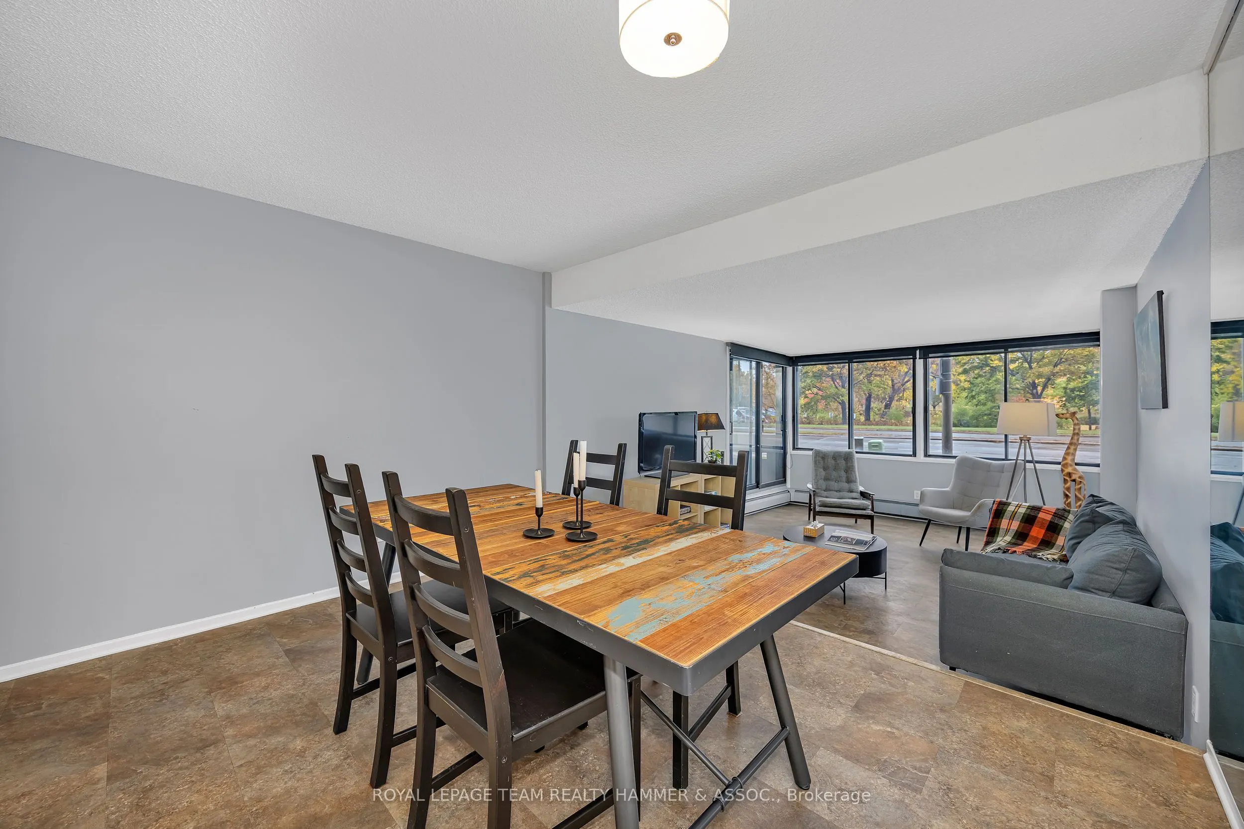 415 Greenview Avenue, #106