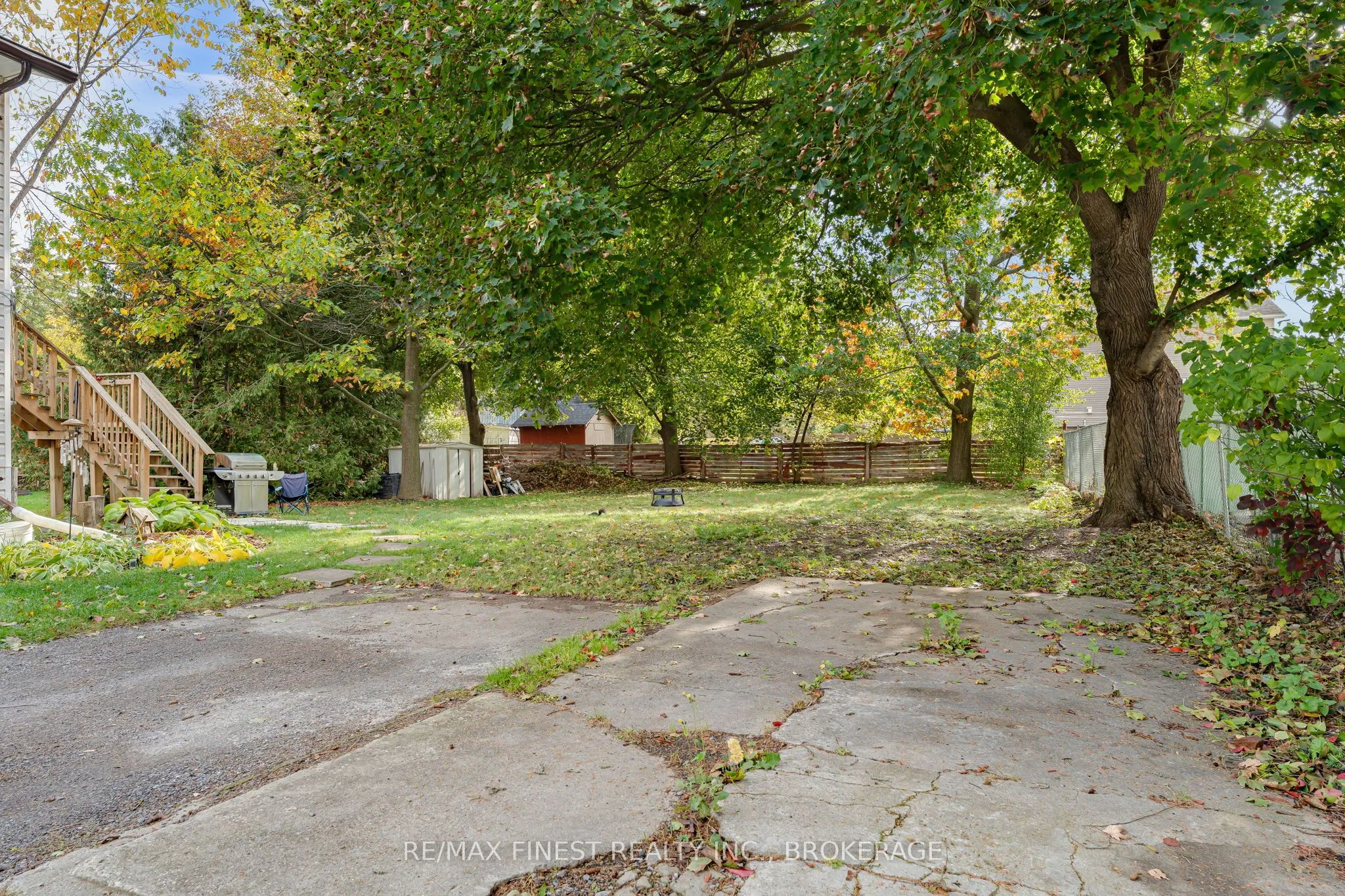 148 Thomas Street W, #1