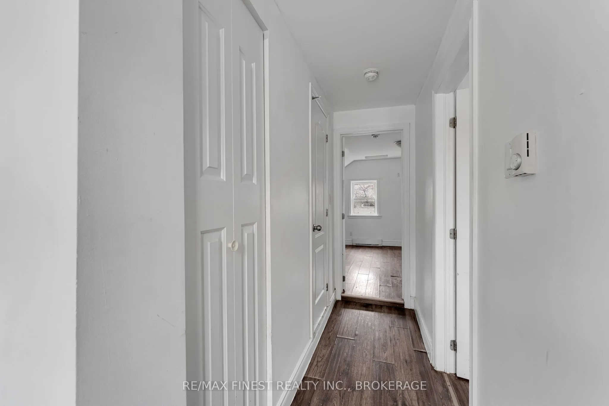 148 Thomas Street W, #1