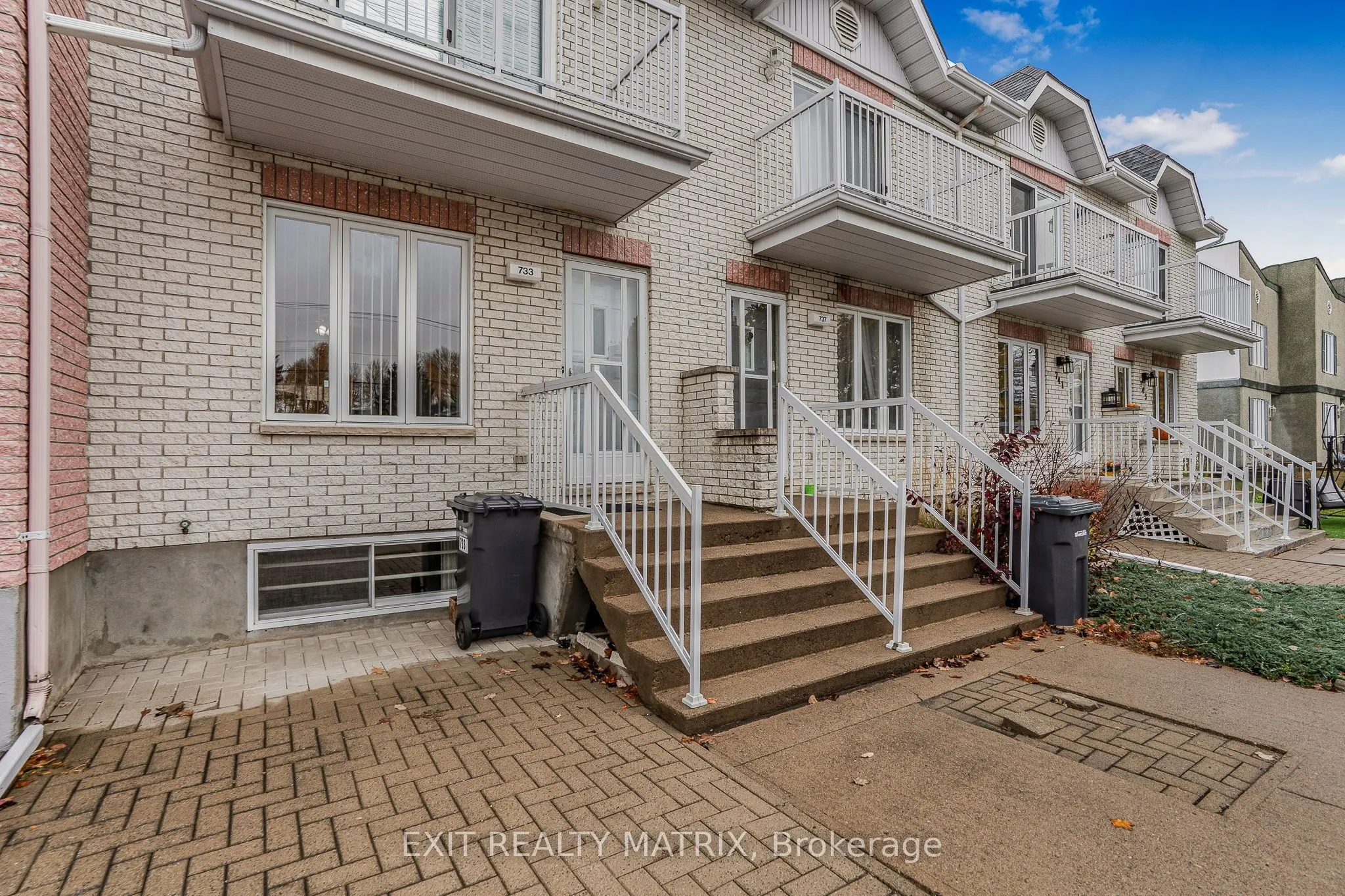 733 Spence Avenue