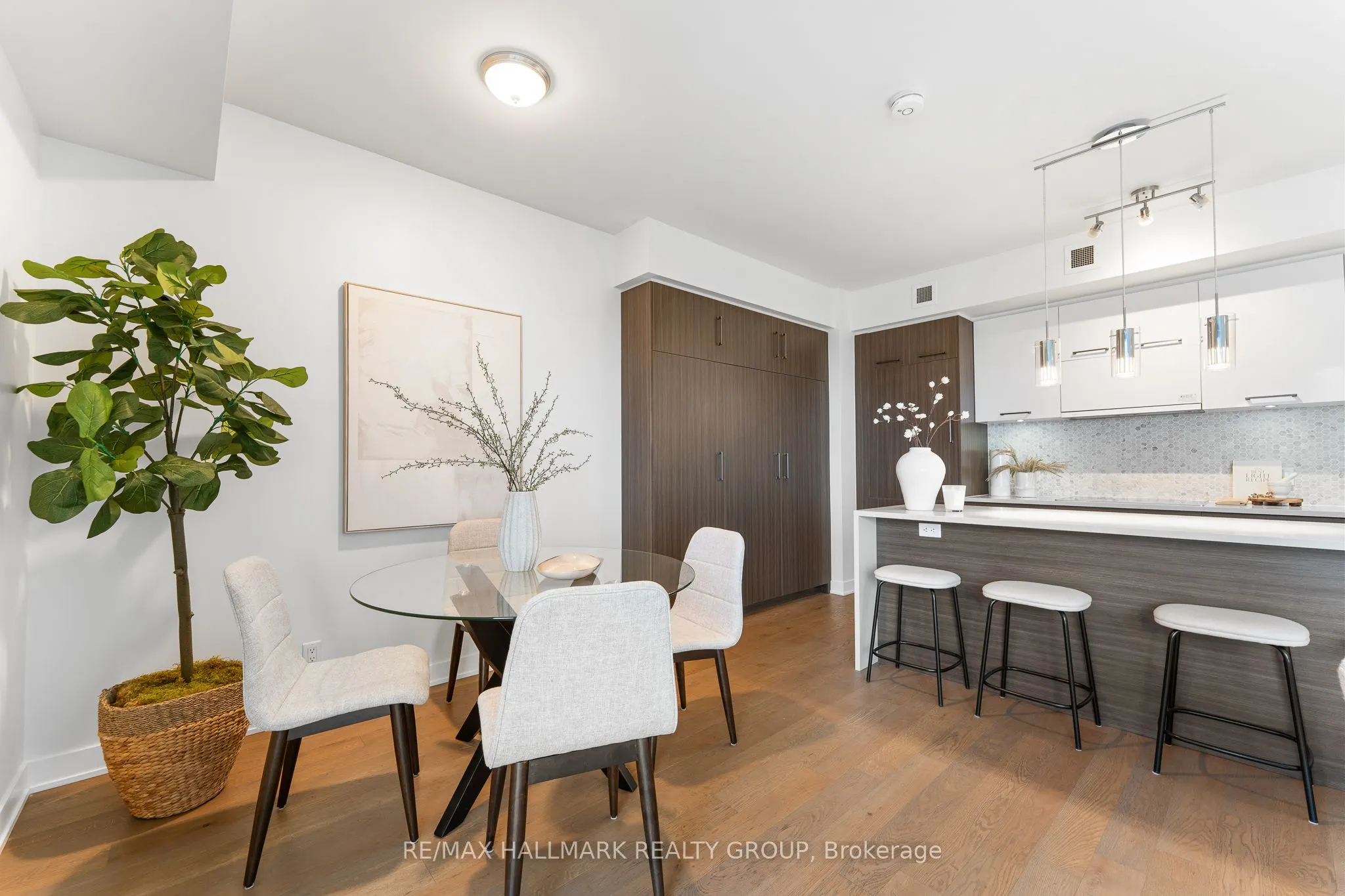 428 Sparks Street, #1007