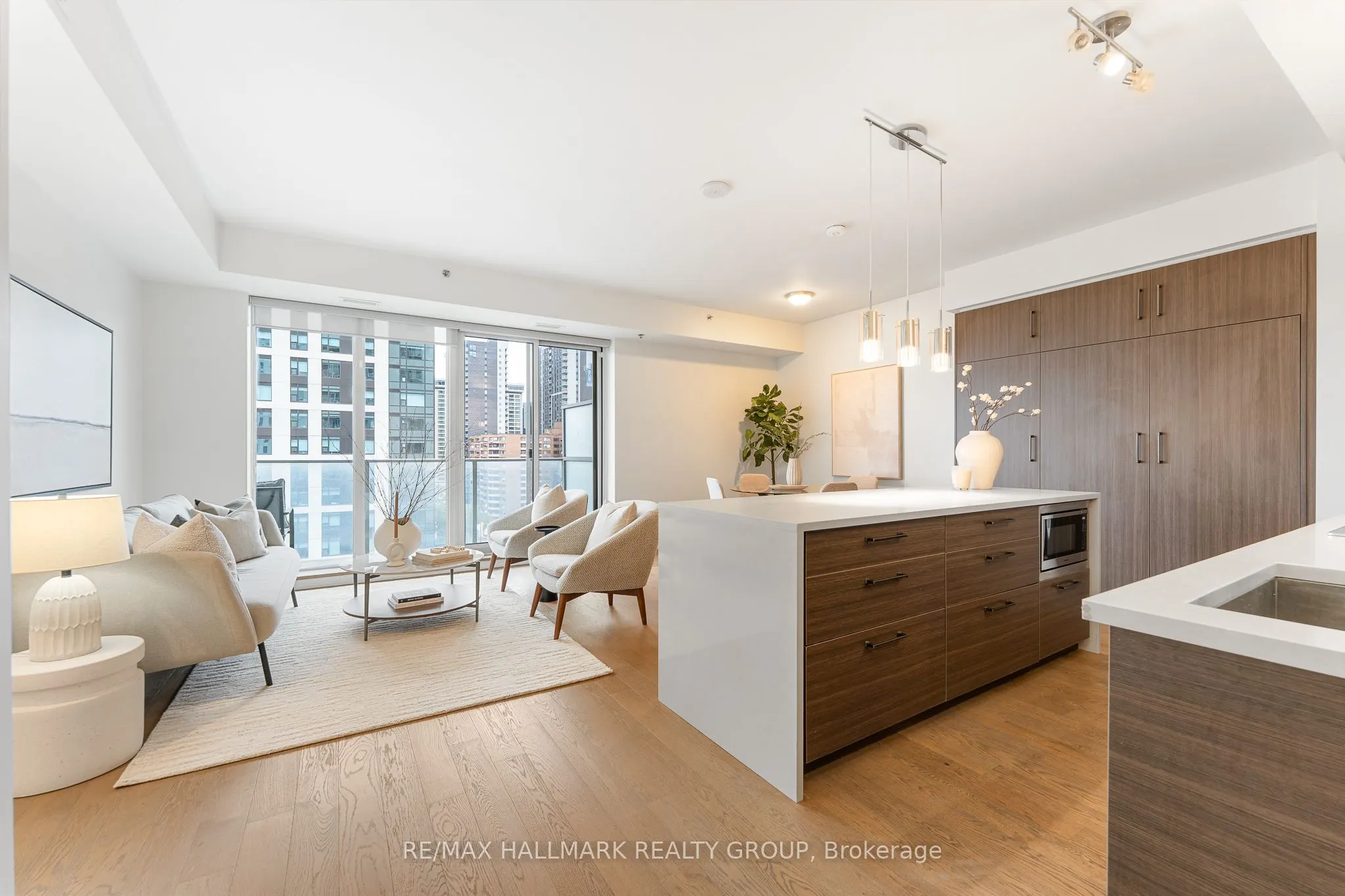 428 Sparks Street, #1007