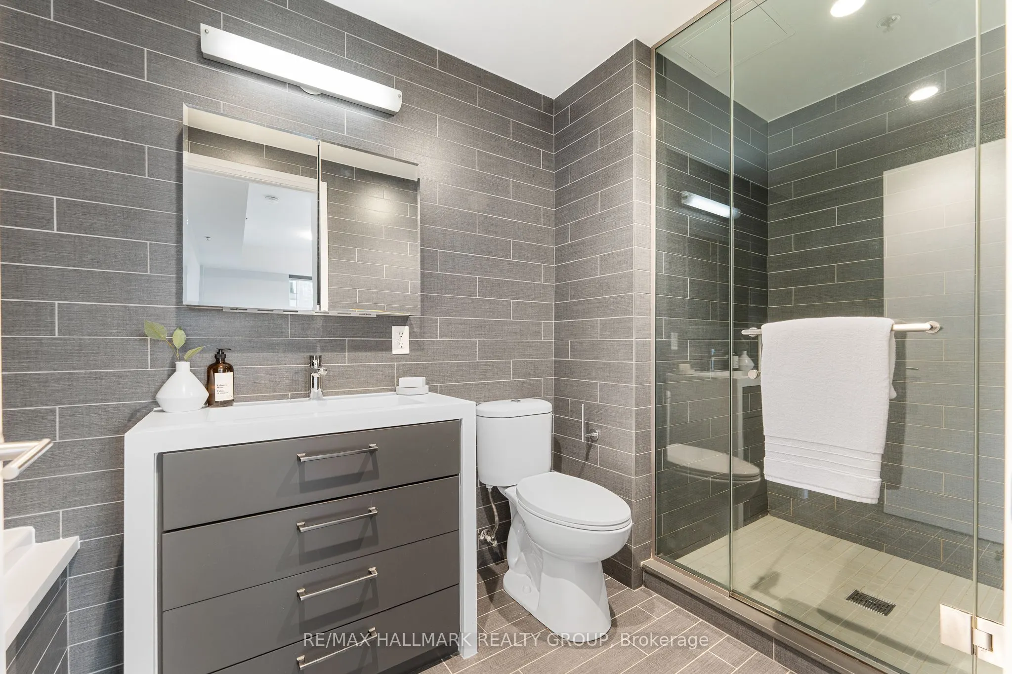 428 Sparks Street, #1007