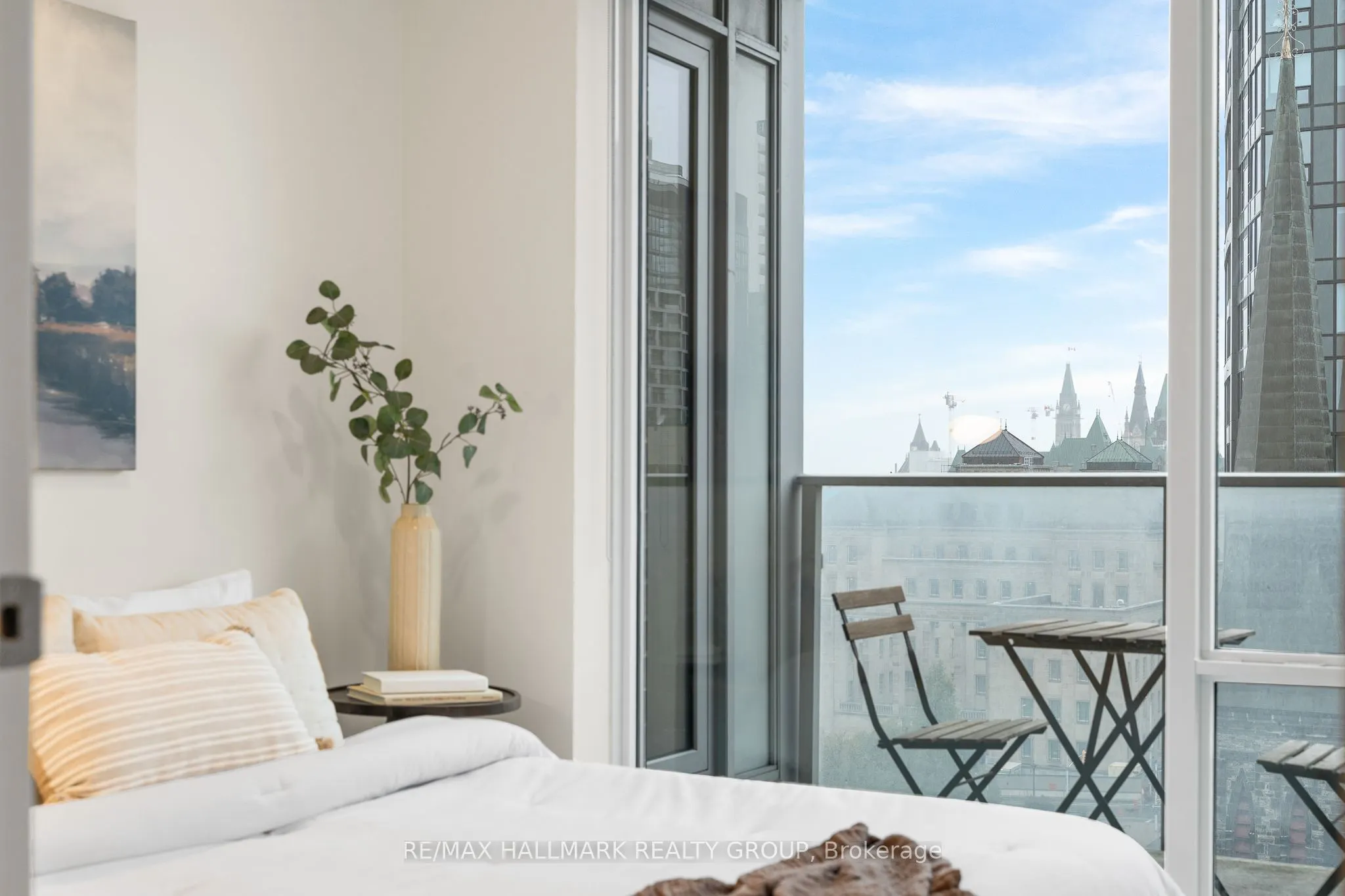 428 Sparks Street, #1007
