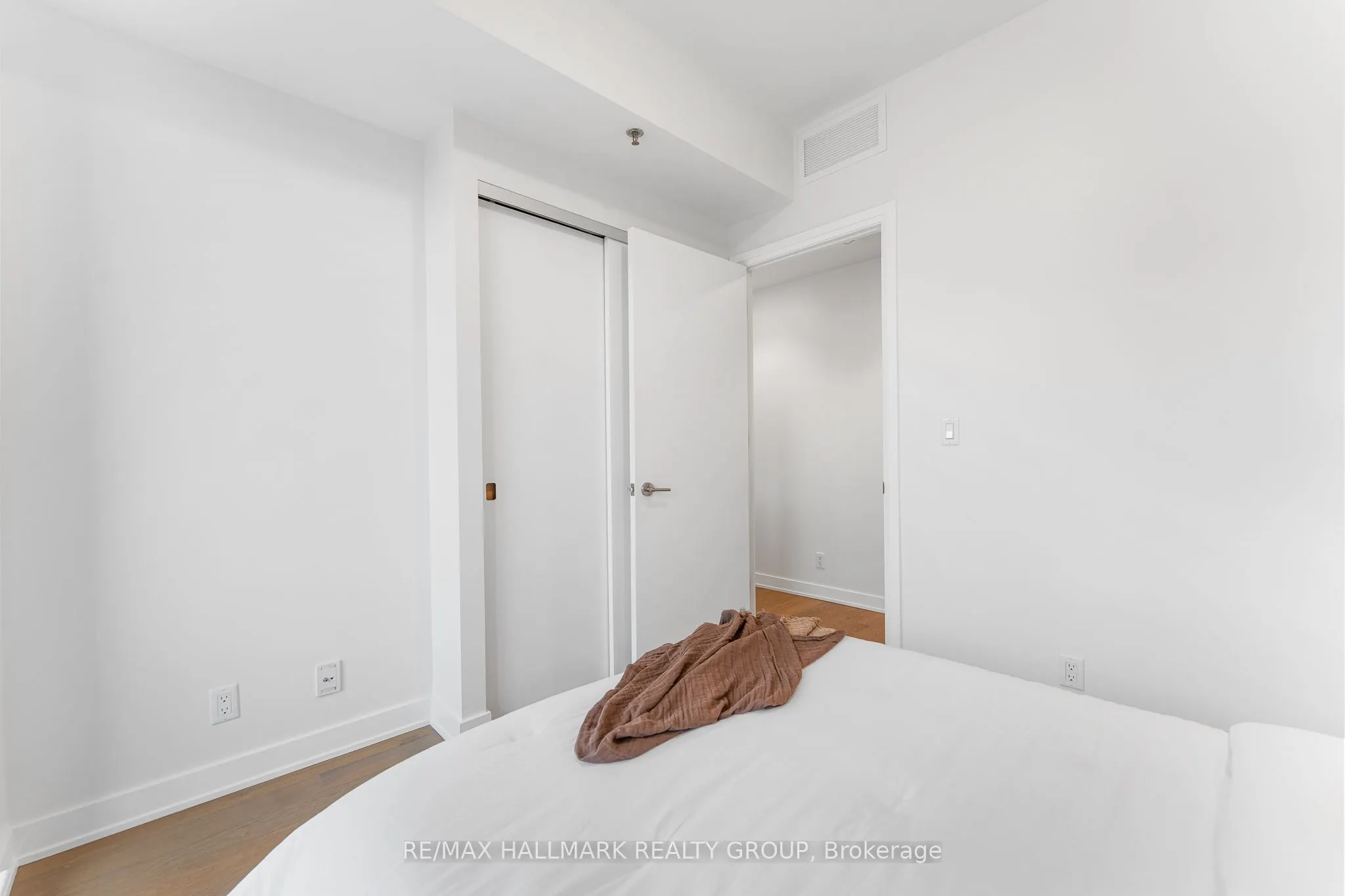 428 Sparks Street, #1007