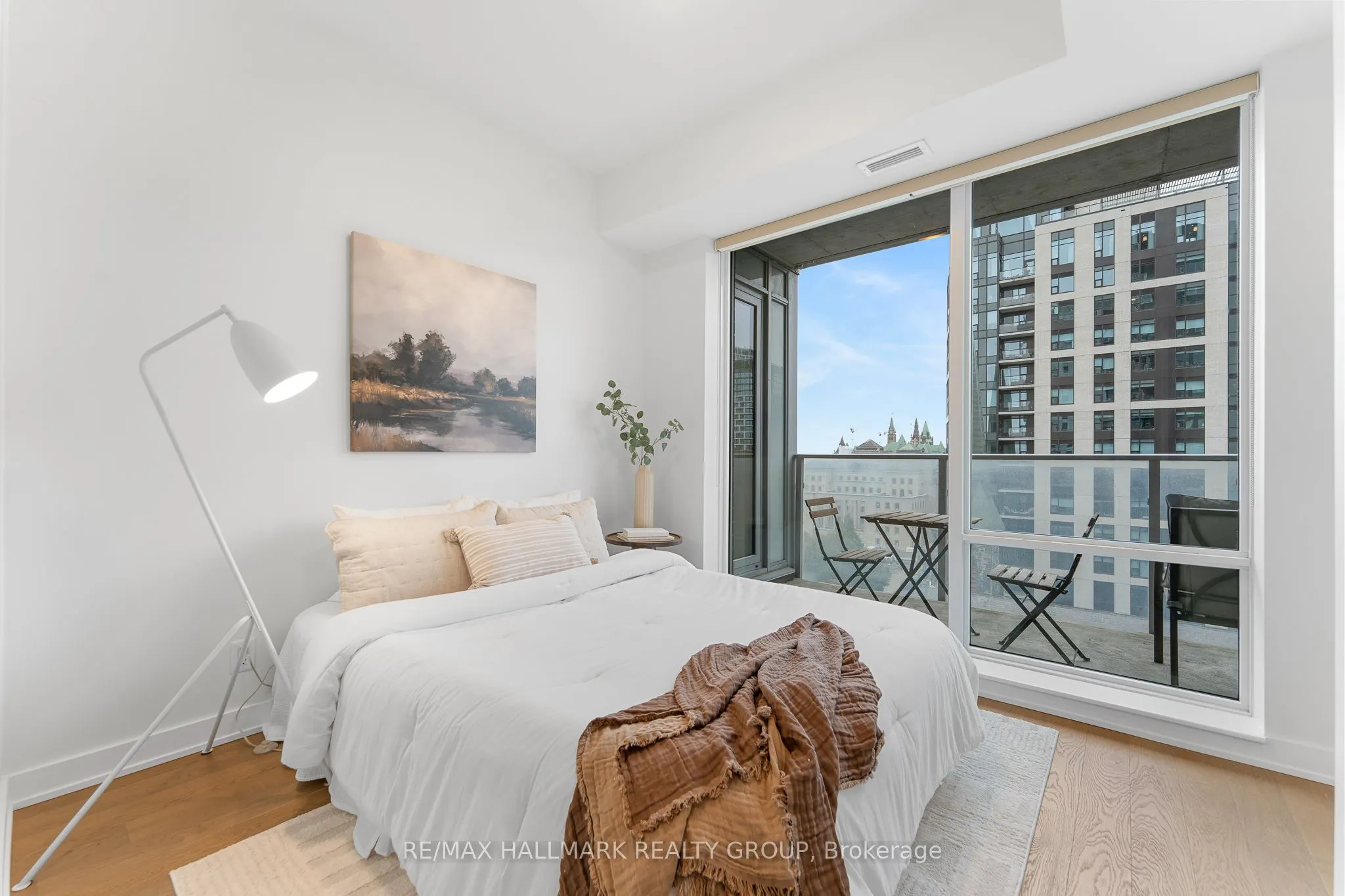 428 Sparks Street, #1007