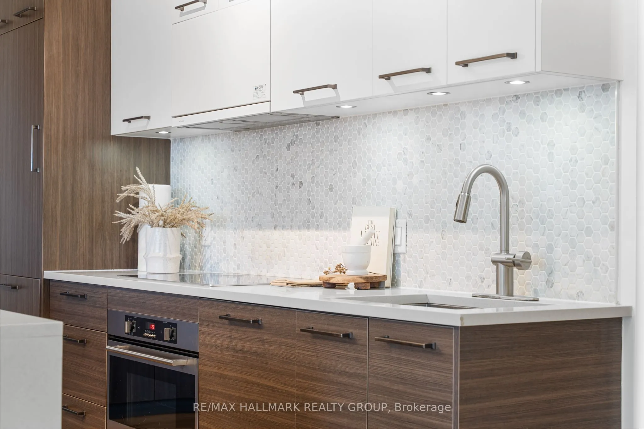 428 Sparks Street, #1007