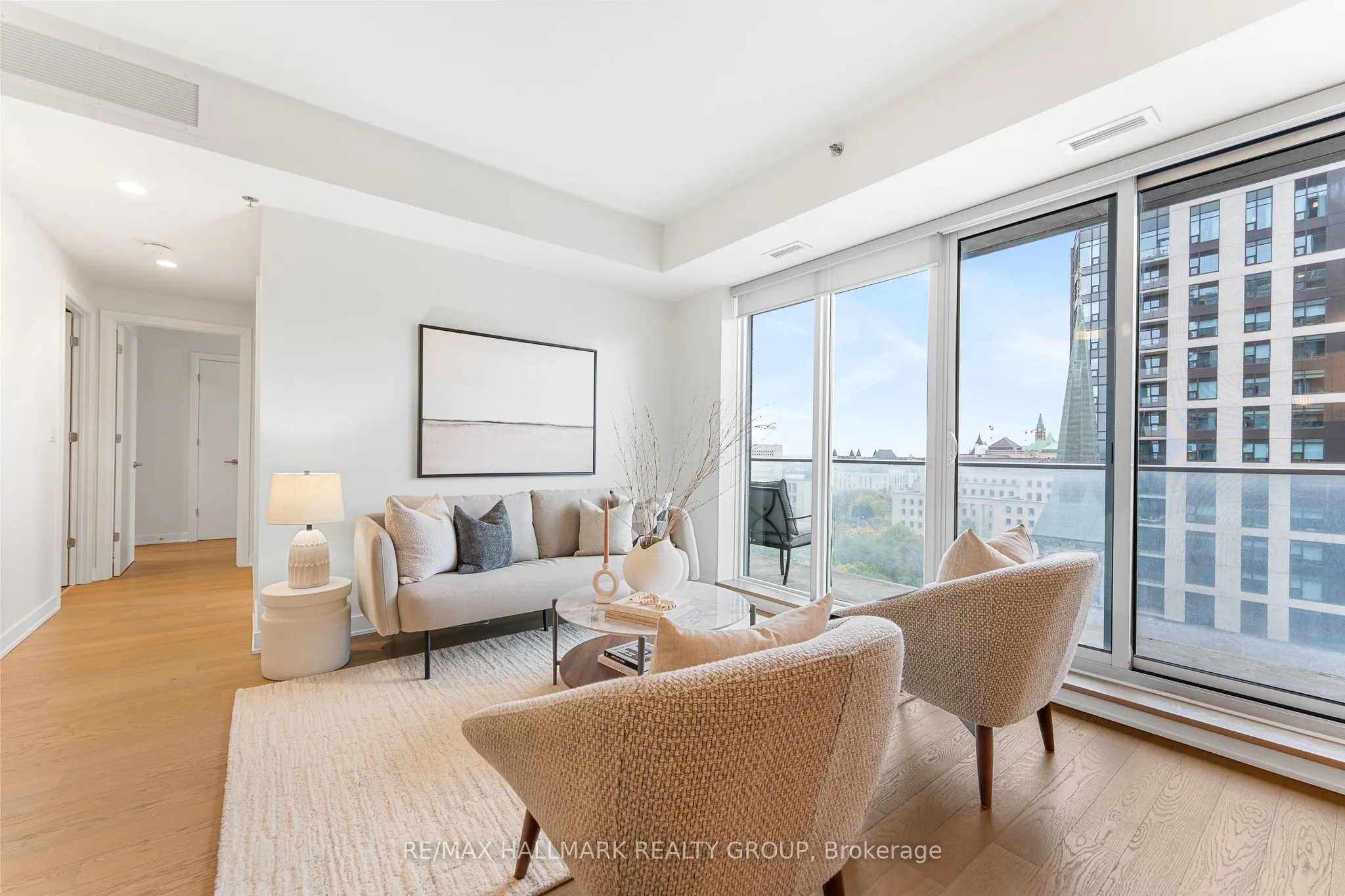 428 Sparks Street, #1007