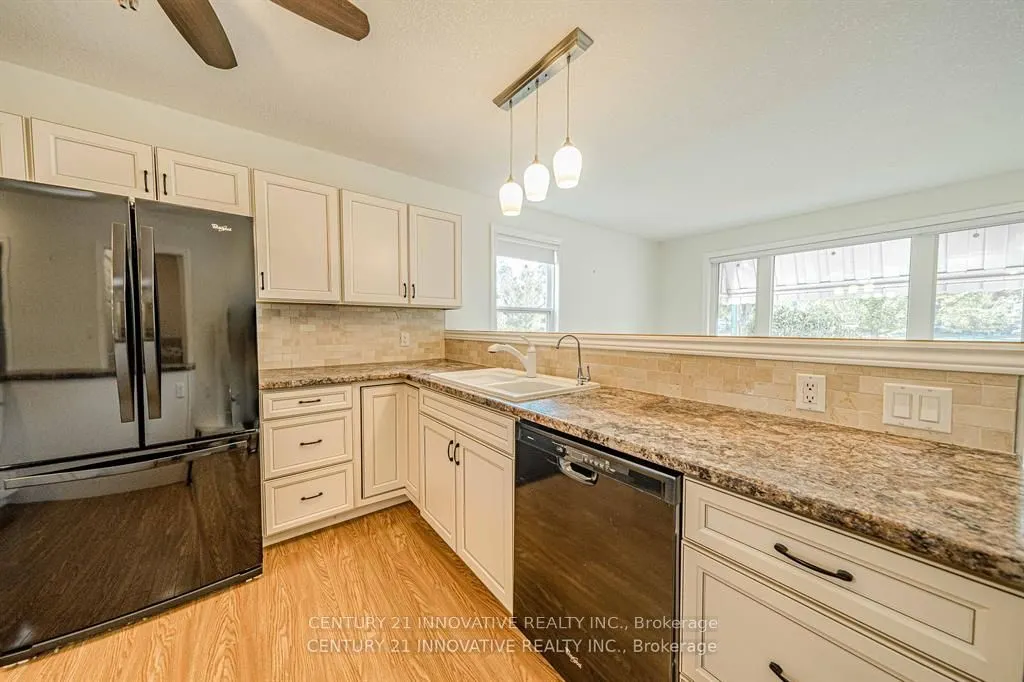 70 St Clair Avenue, #Main